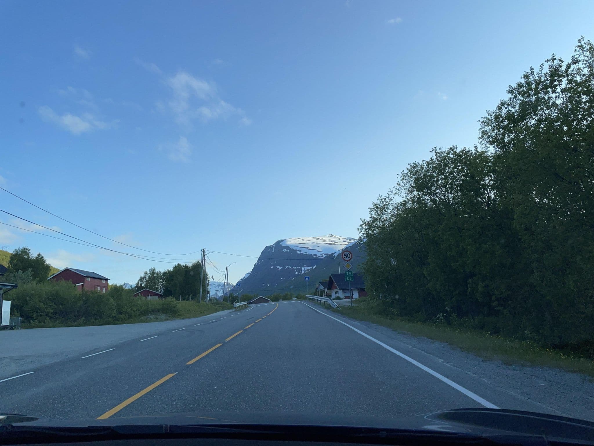 Street view near Welcome Inn Hotel Lyngskroa, Storsteinnes — © kino (CC BY-SA · Mapillary)