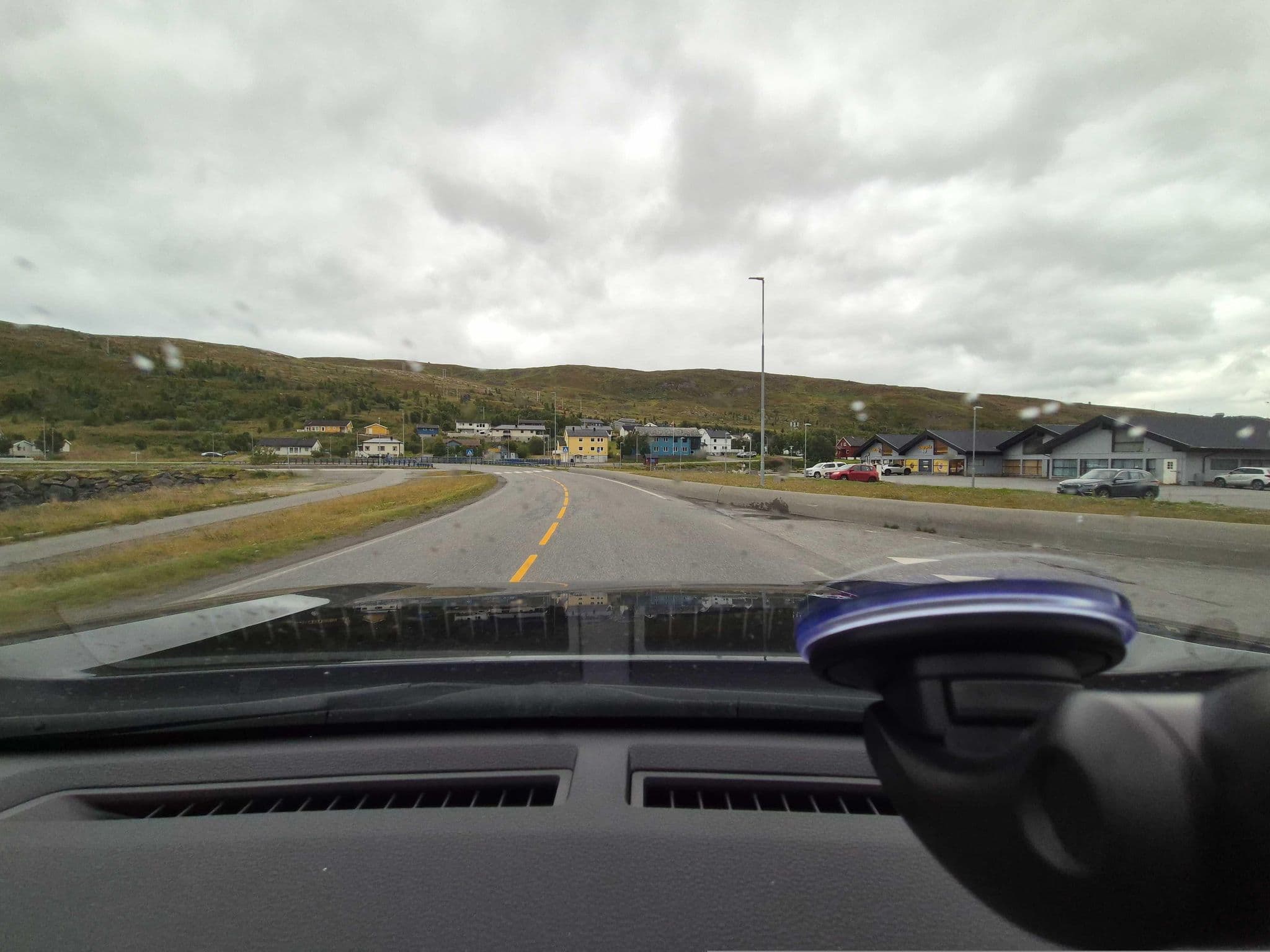 Street view near Sea fishing. Stenbukt fisherman house, Rypefjord — © Apirnus (CC BY-SA · Mapillary)