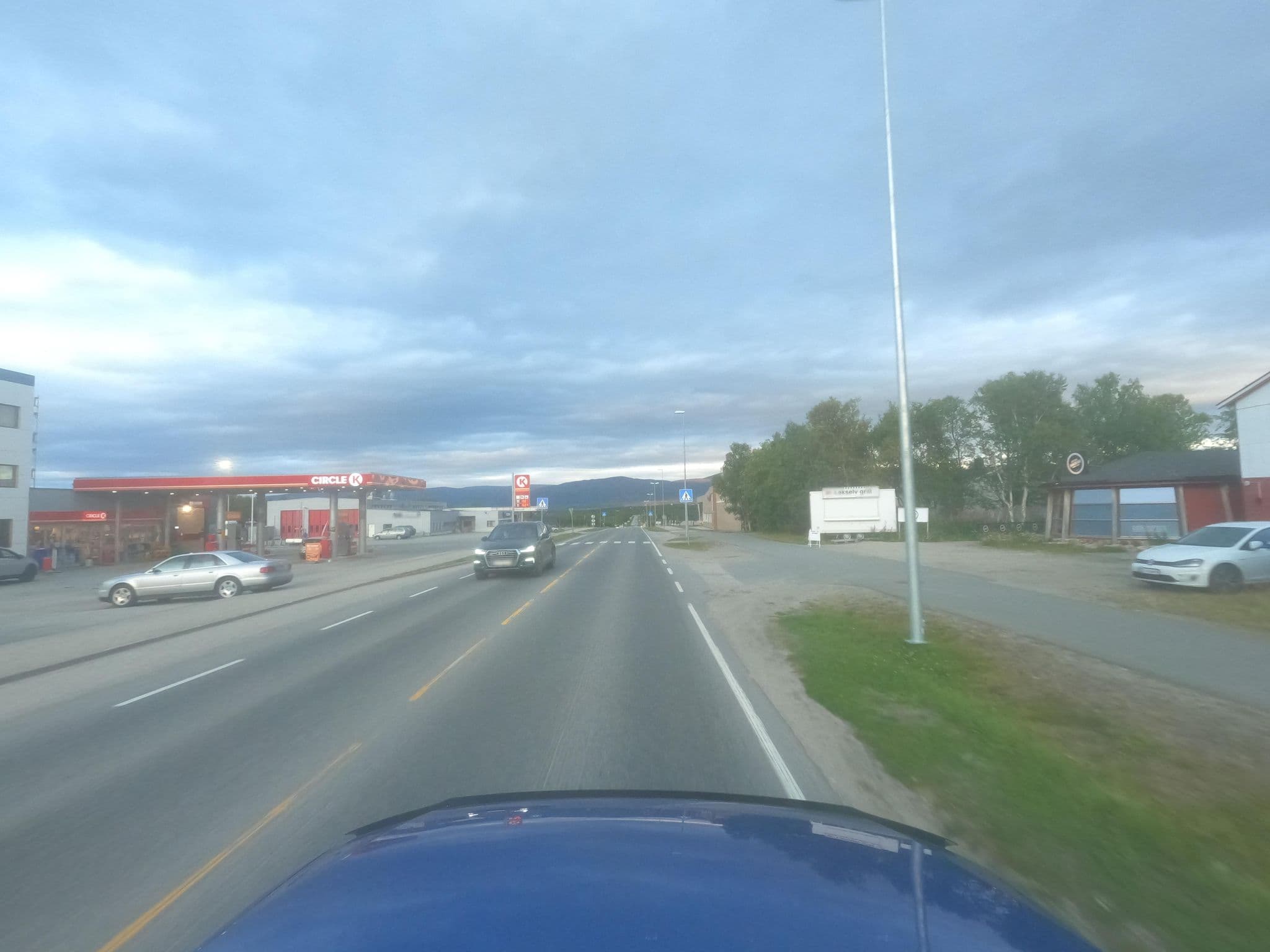 Street view near Verdde Hotel, Lakselv — © catoandersen (CC BY-SA · Mapillary)