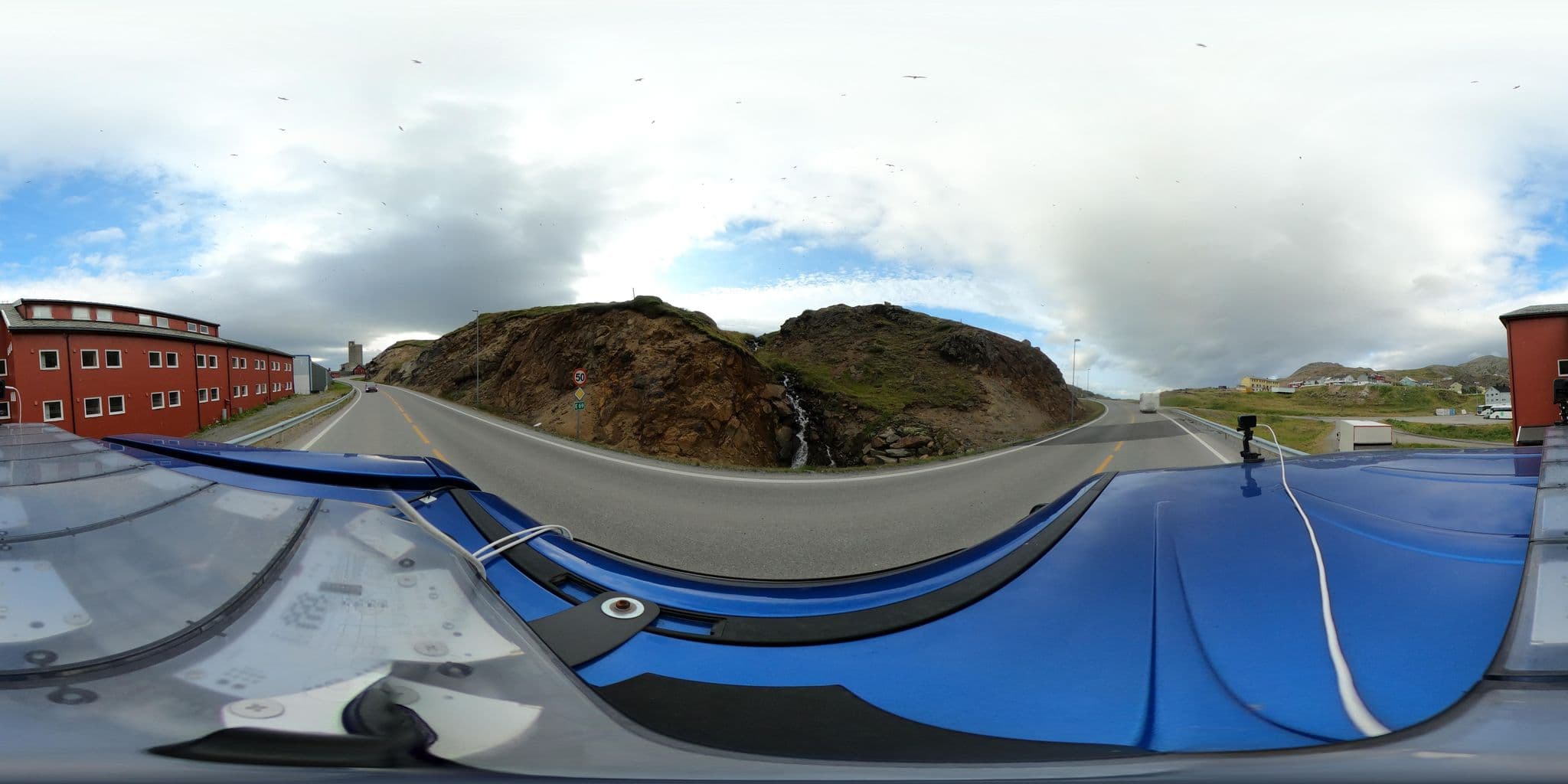 Street view near Nordkapp Vandrerhjem, Honningsvåg — © catoandersen (CC BY-SA · Mapillary)