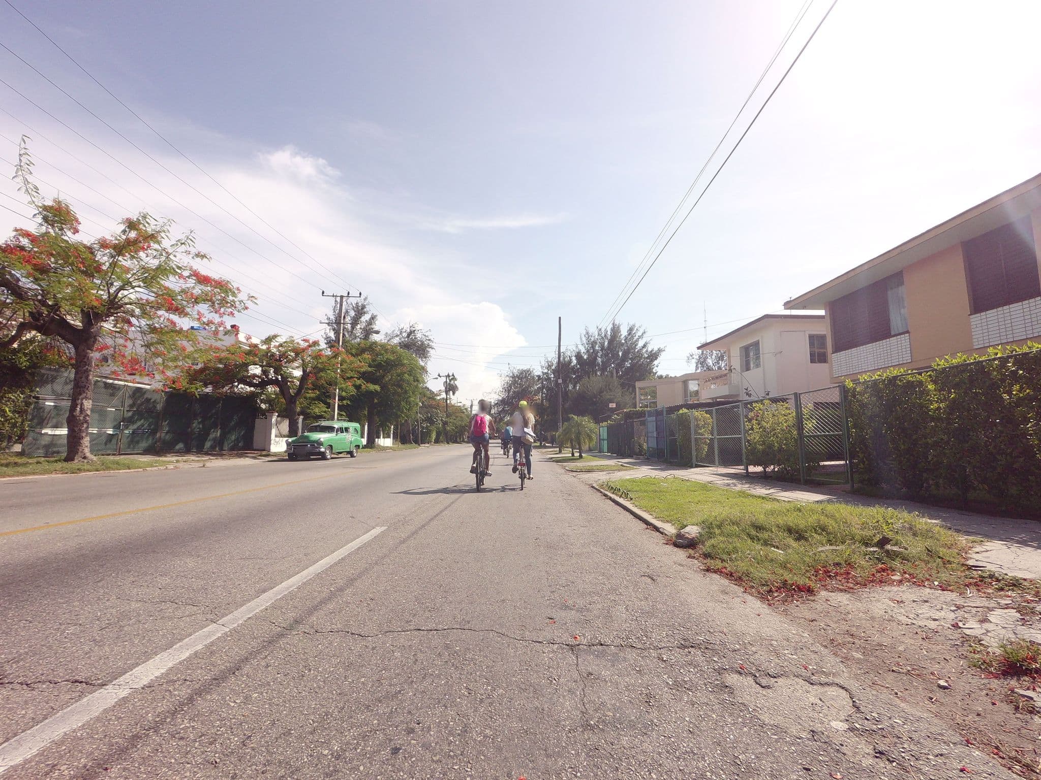 Street view near Casa Boris, Almendares