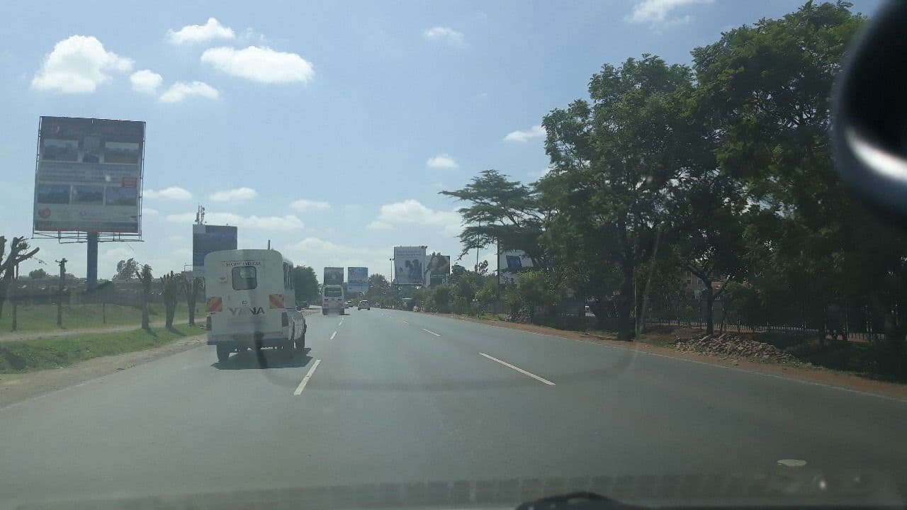 Street view near Melili Hotel, Nairobi — © reggie (CC BY-SA · Mapillary)