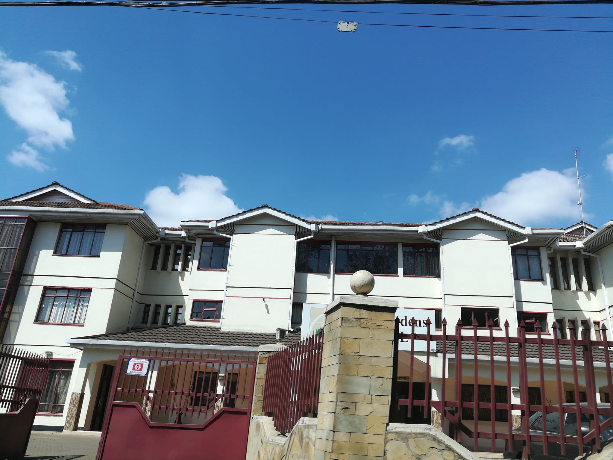 Street view near Olive Gardens, Nairobi — © ng_here01 (CC BY-SA · Mapillary)