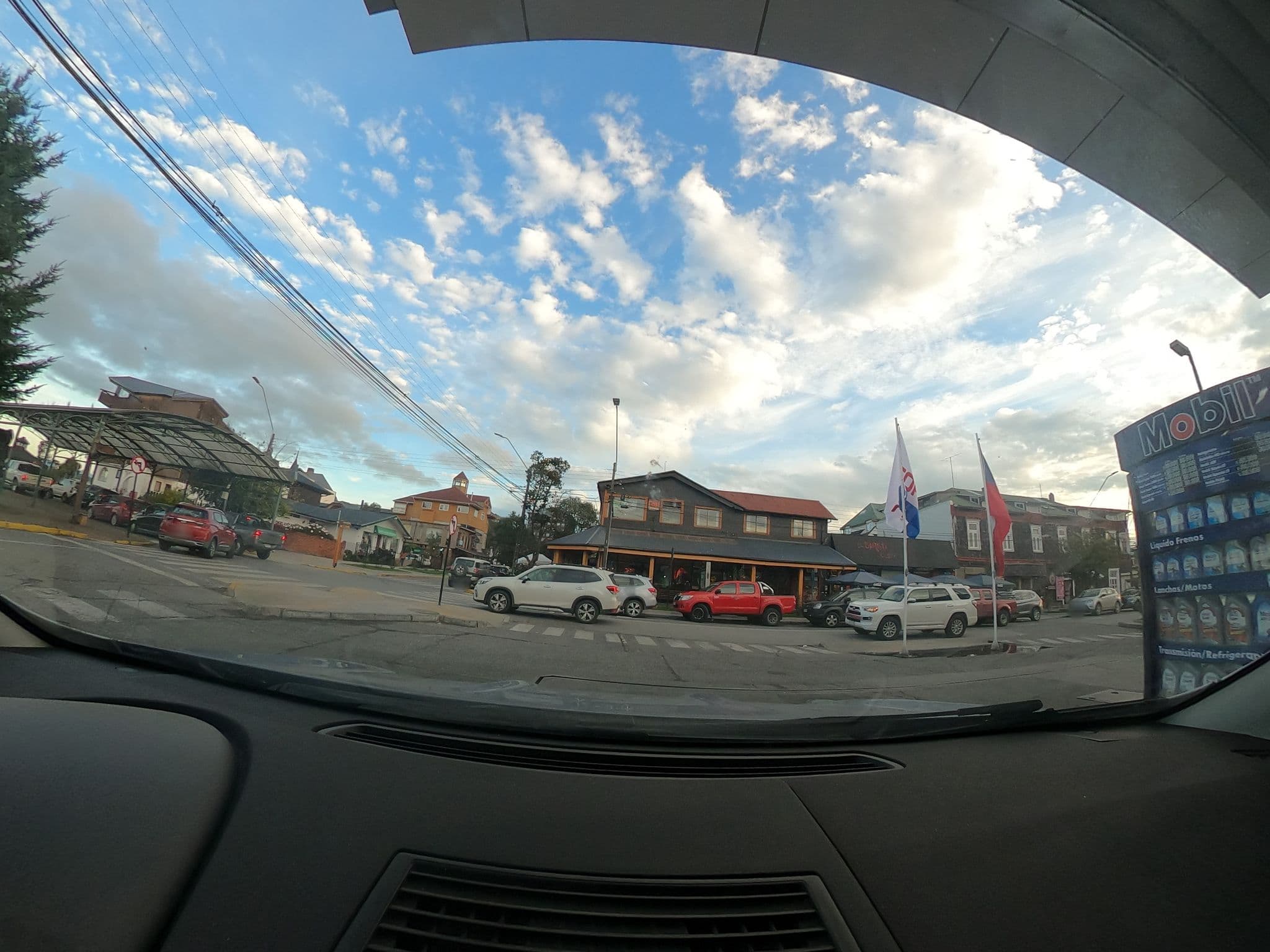 Street view near Cabañas Trapananda, Puerto Varas — © felipeeugenio (CC BY-SA · Mapillary)