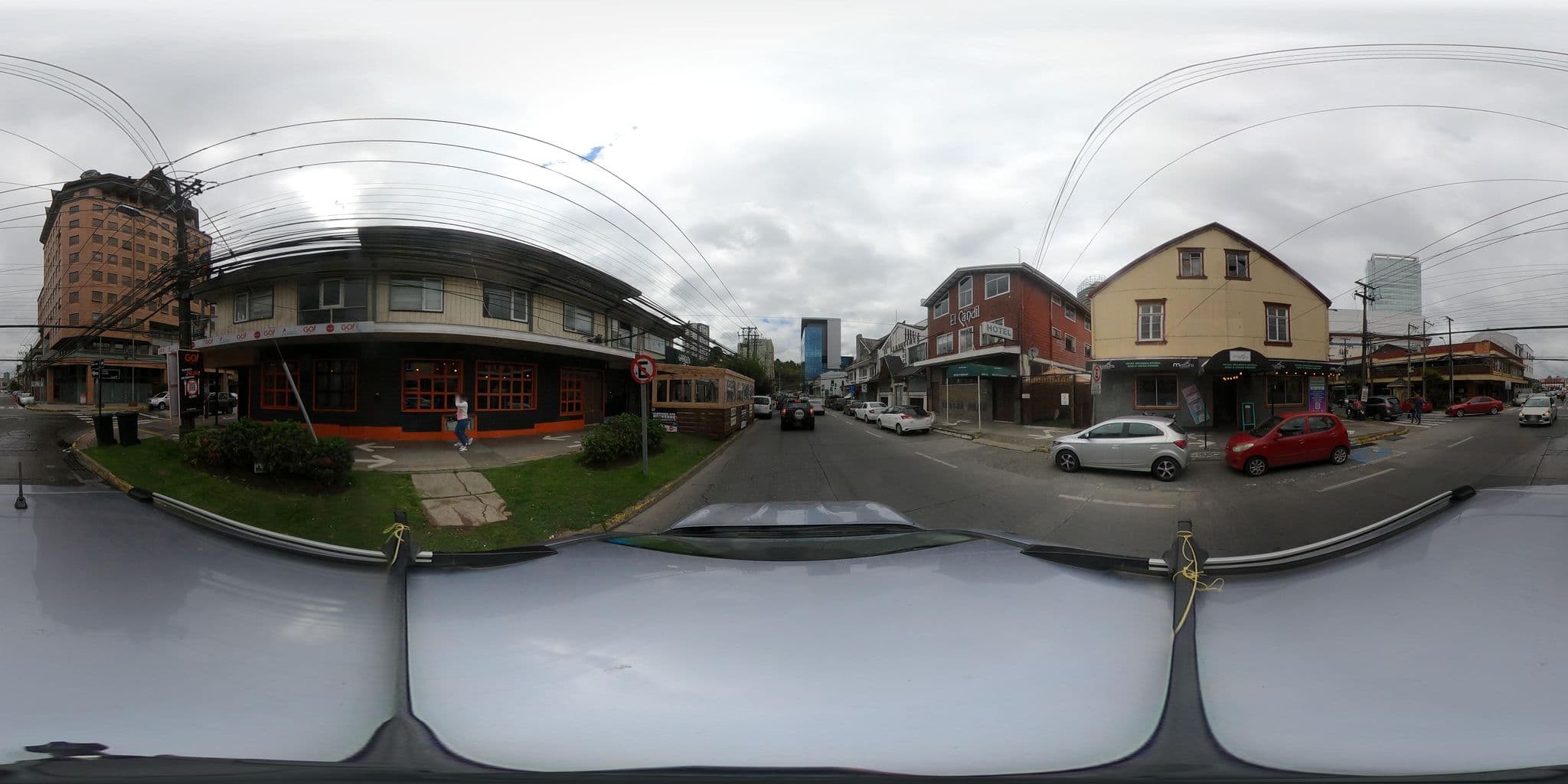 Street view near Hotel El Candil Puerto Montt, Puerto Montt — © felipeeugenio (CC BY-SA · Mapillary)
