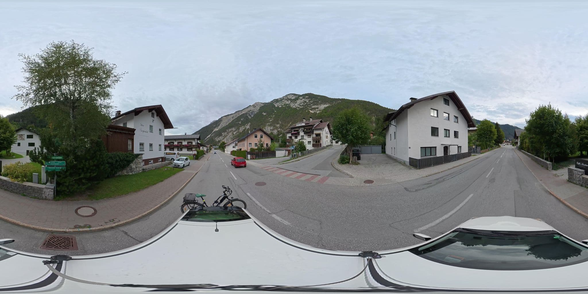 Street view near Tilli's Garten, Scharnitz — © osmplus_org (CC BY-SA · Mapillary)
