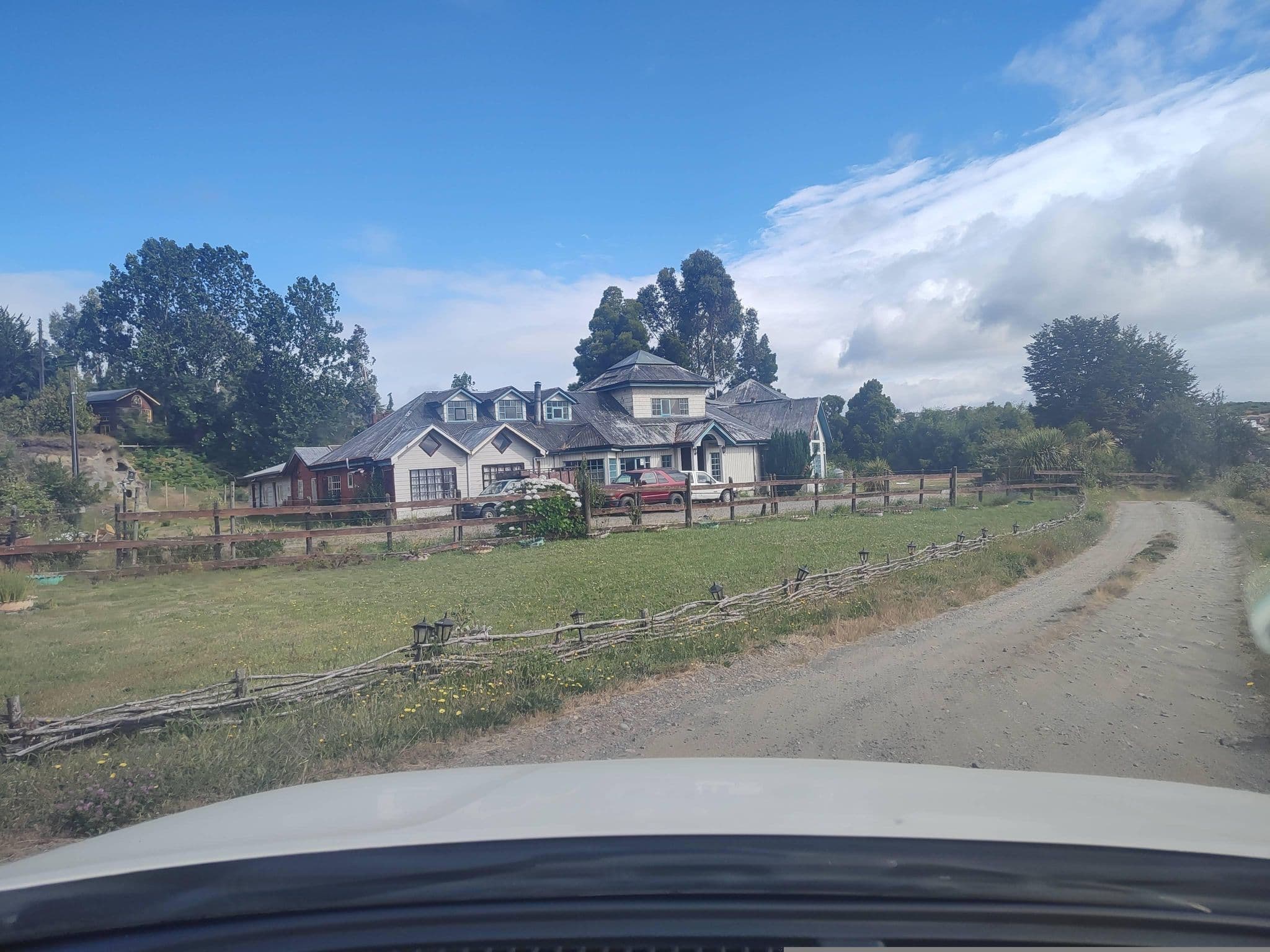 Street view near Nampelkafe B&B, Castro — © andresduhour (CC BY-SA · Mapillary)