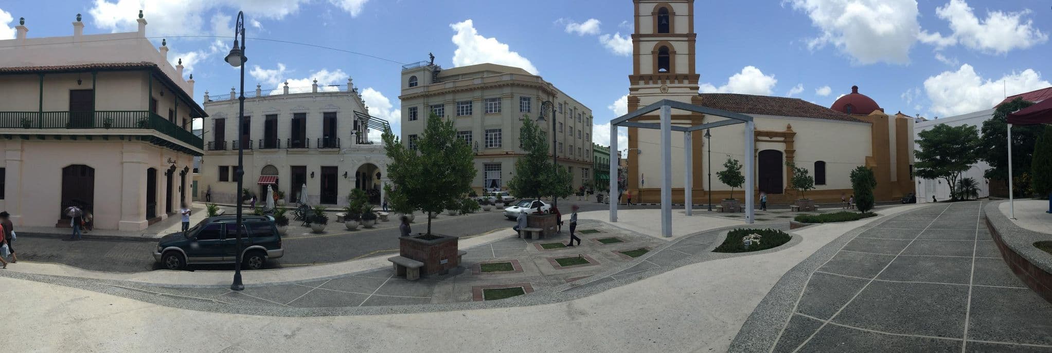 Street view near Hotel Camino de Hierro, Camagüey