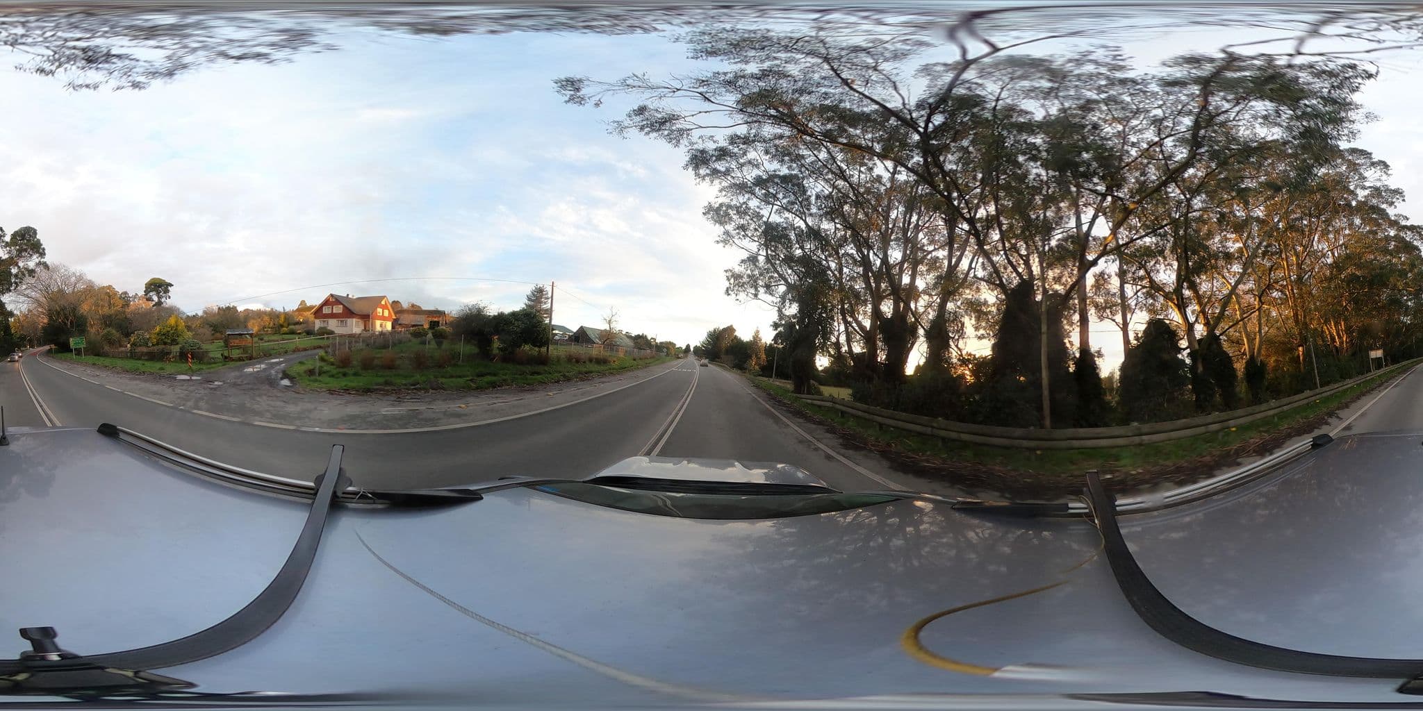 Street view near Hostal Tante Puppe, Puerto Varas — © Kaart_Local (CC BY-SA · Mapillary)