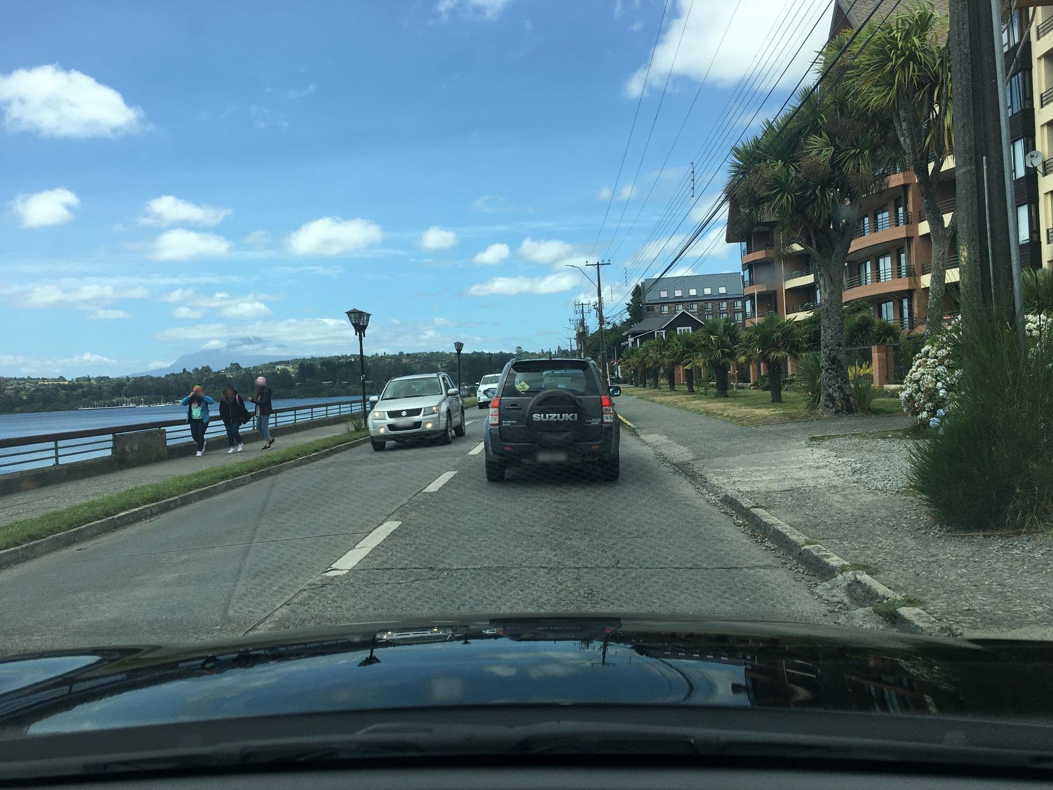 Street view near Departamento Costanera Puerto Varas, Puerto Varas — © ariellopez (CC BY-SA · Mapillary)