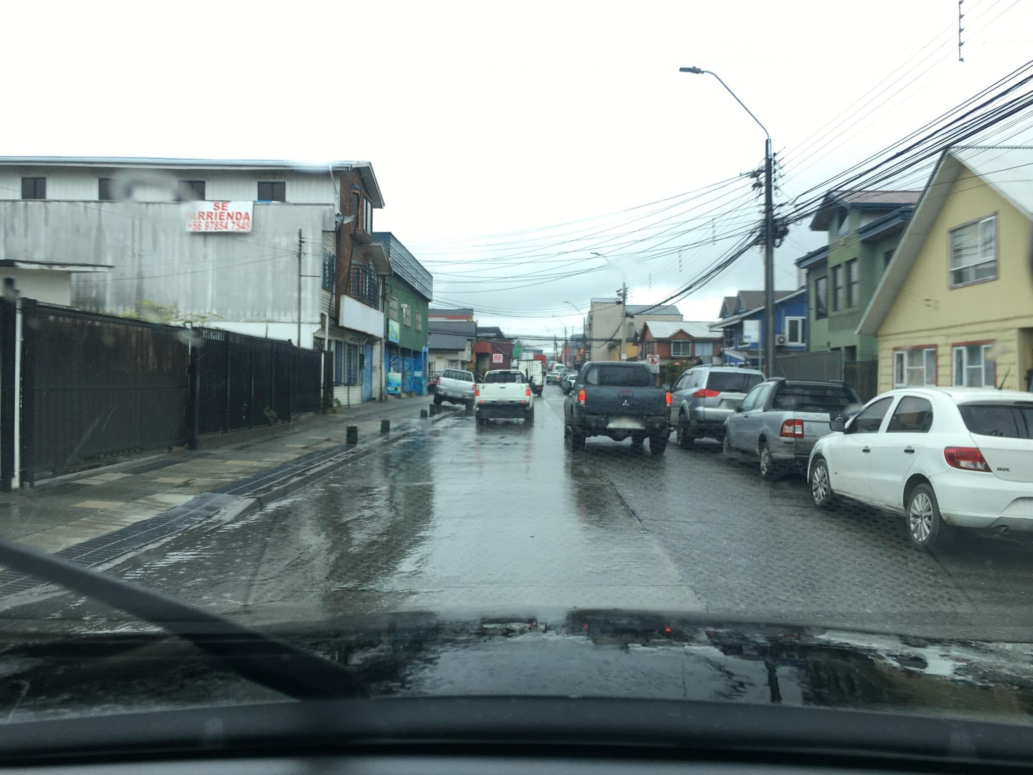 Street view near Hostal y Cabañas Santiago de Castro, Castro — © ariellopez (CC BY-SA · Mapillary)