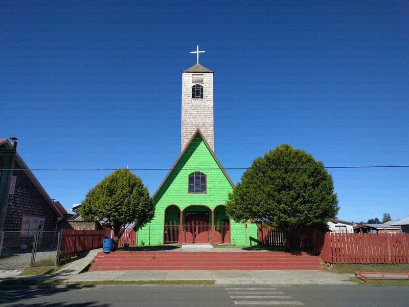 Street view near Cabañas Escuela Superior Campesina De Curaco De Velez, Dalcahue — © janvanbekkum (CC BY-SA · Mapillary)