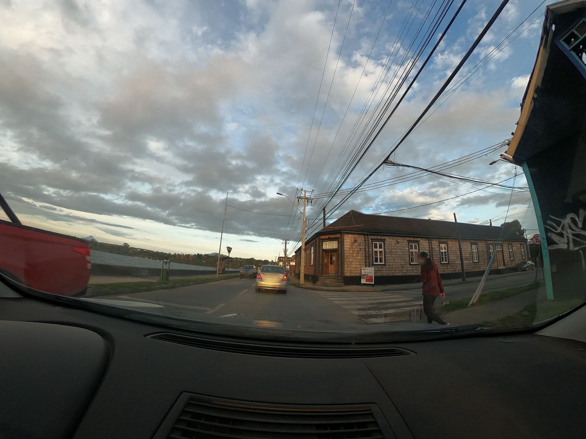 Street view near Casa Raddatz-Miró, Puerto Varas — © felipeeugenio (CC BY-SA · Mapillary)