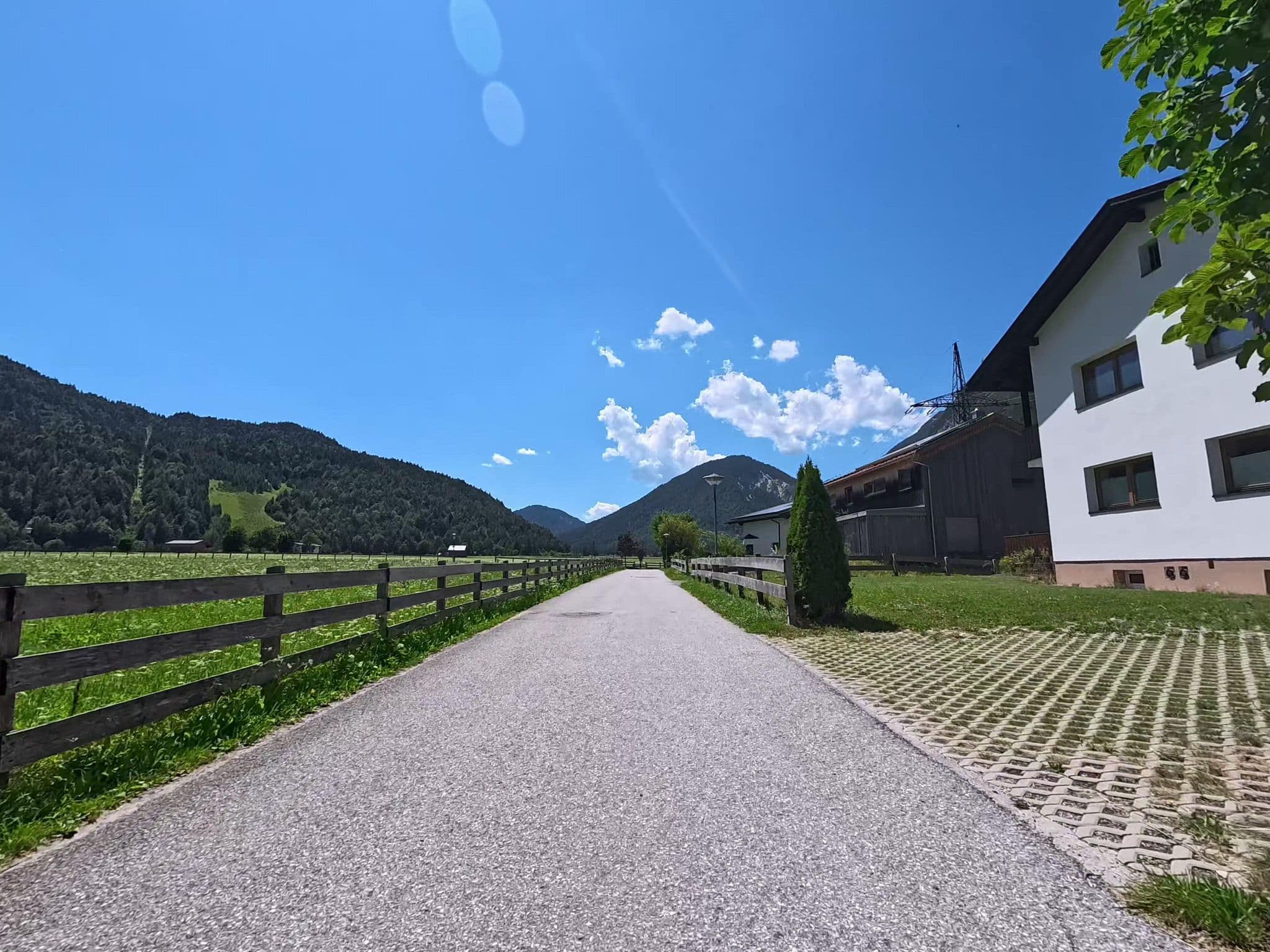 Street view near Haus Zak, Scharnitz — © voyage-hors-saison (CC BY-SA · Mapillary)