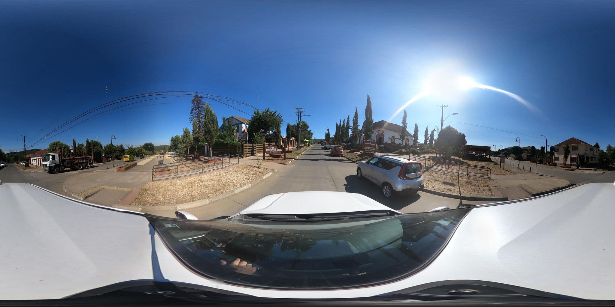 Street view near Hotel Pietra Santa, Capitán Pastene — © Kaart_Local (CC BY-SA · Mapillary)