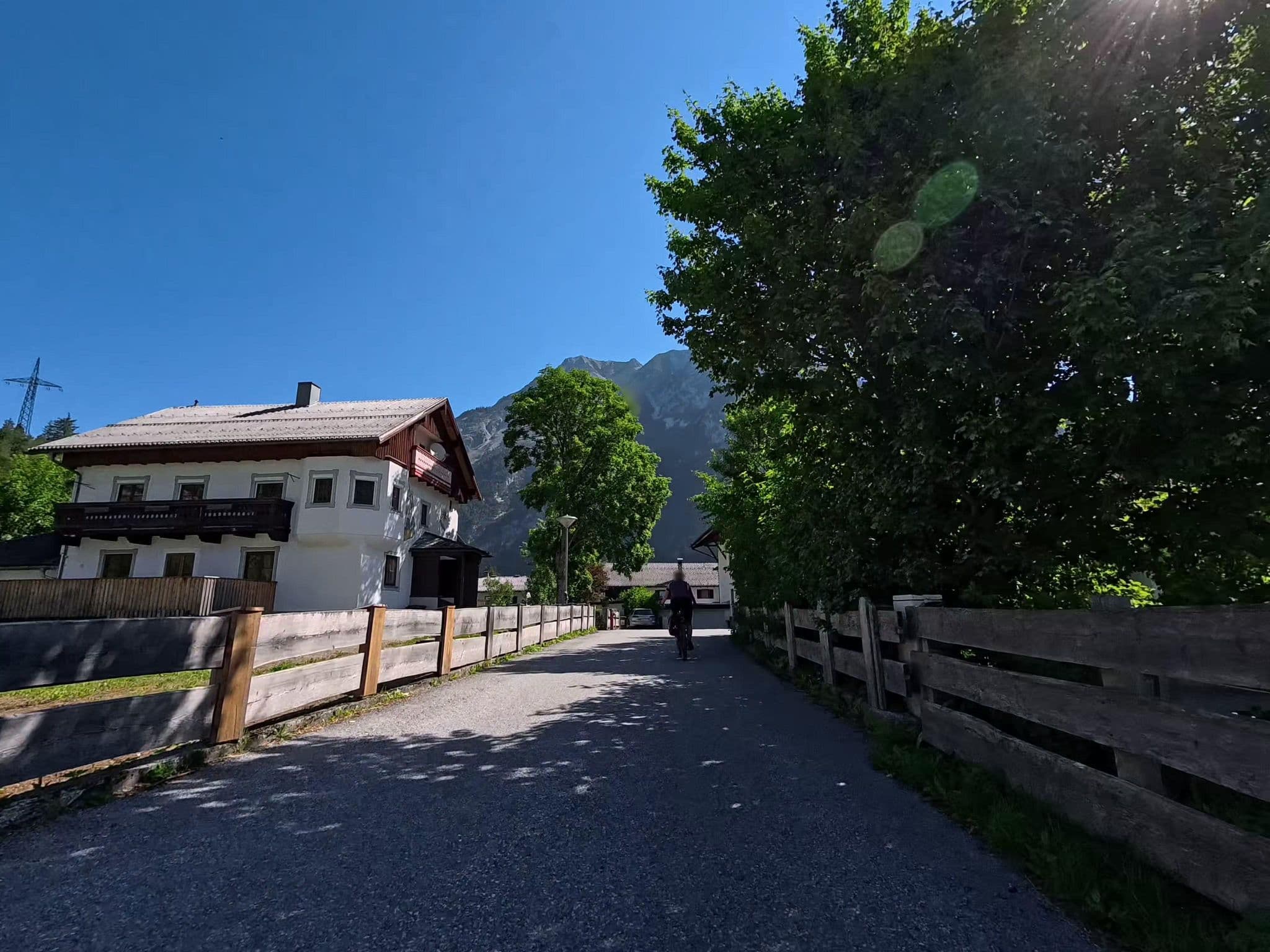 Street view near Privatpension Haus Geiger, Scharnitz — © voyage-hors-saison (CC BY-SA · Mapillary)