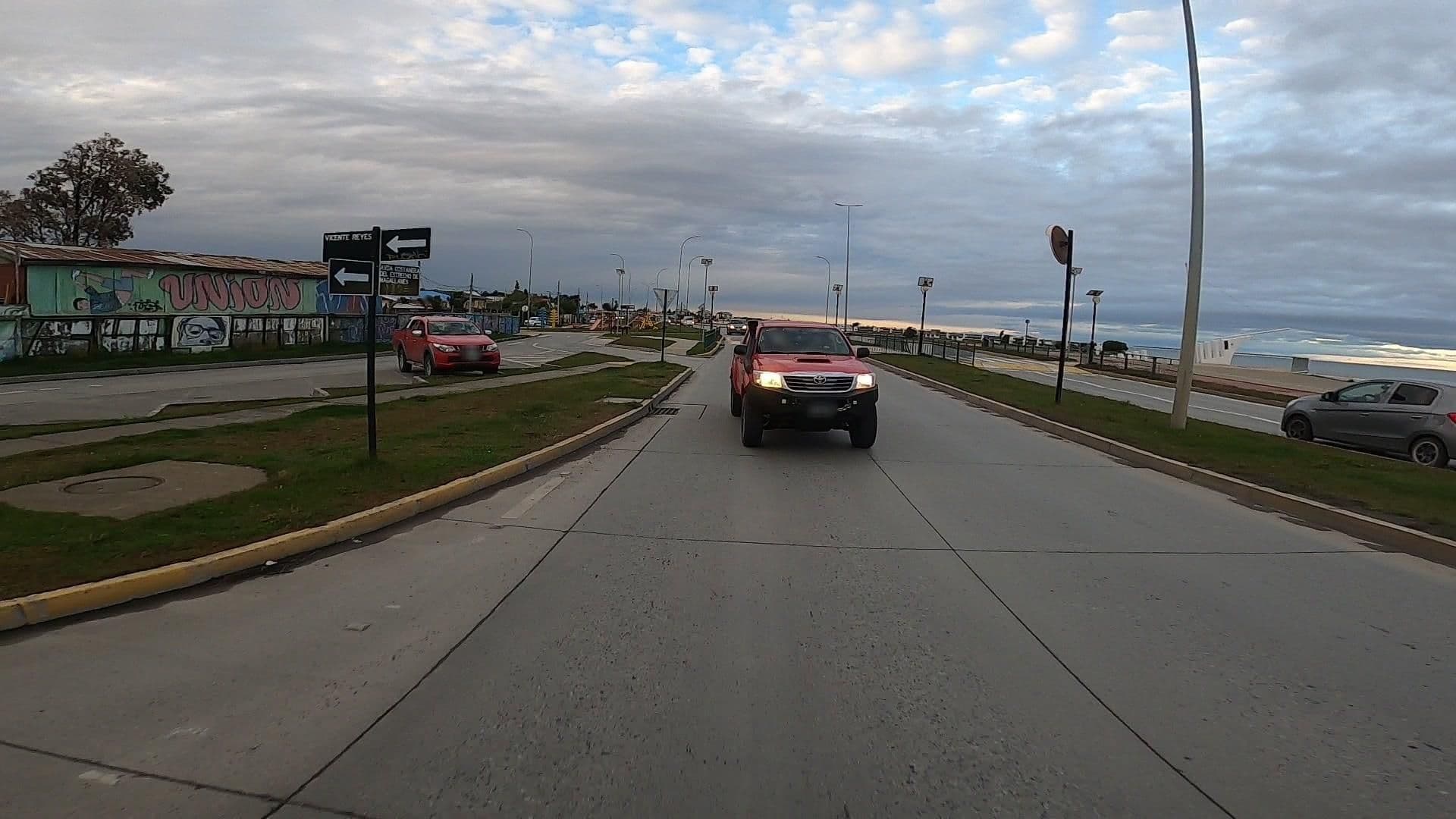Street view near Motel Secretos, Punta Arenas — © jloaiza (CC BY-SA · Mapillary)