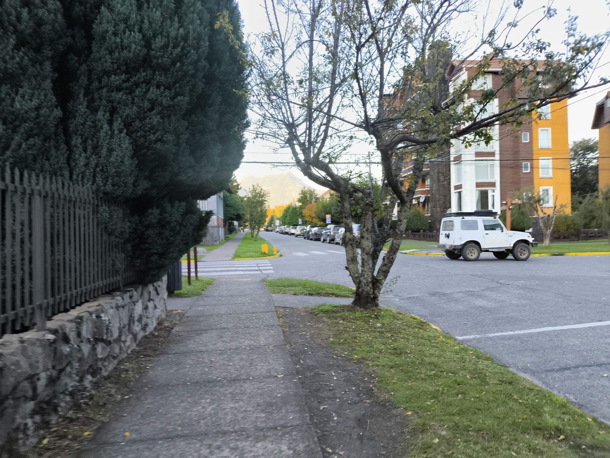Street view near Edificio Pucon Plaza, Pucón — © cotelabarca (CC BY-SA · Mapillary)