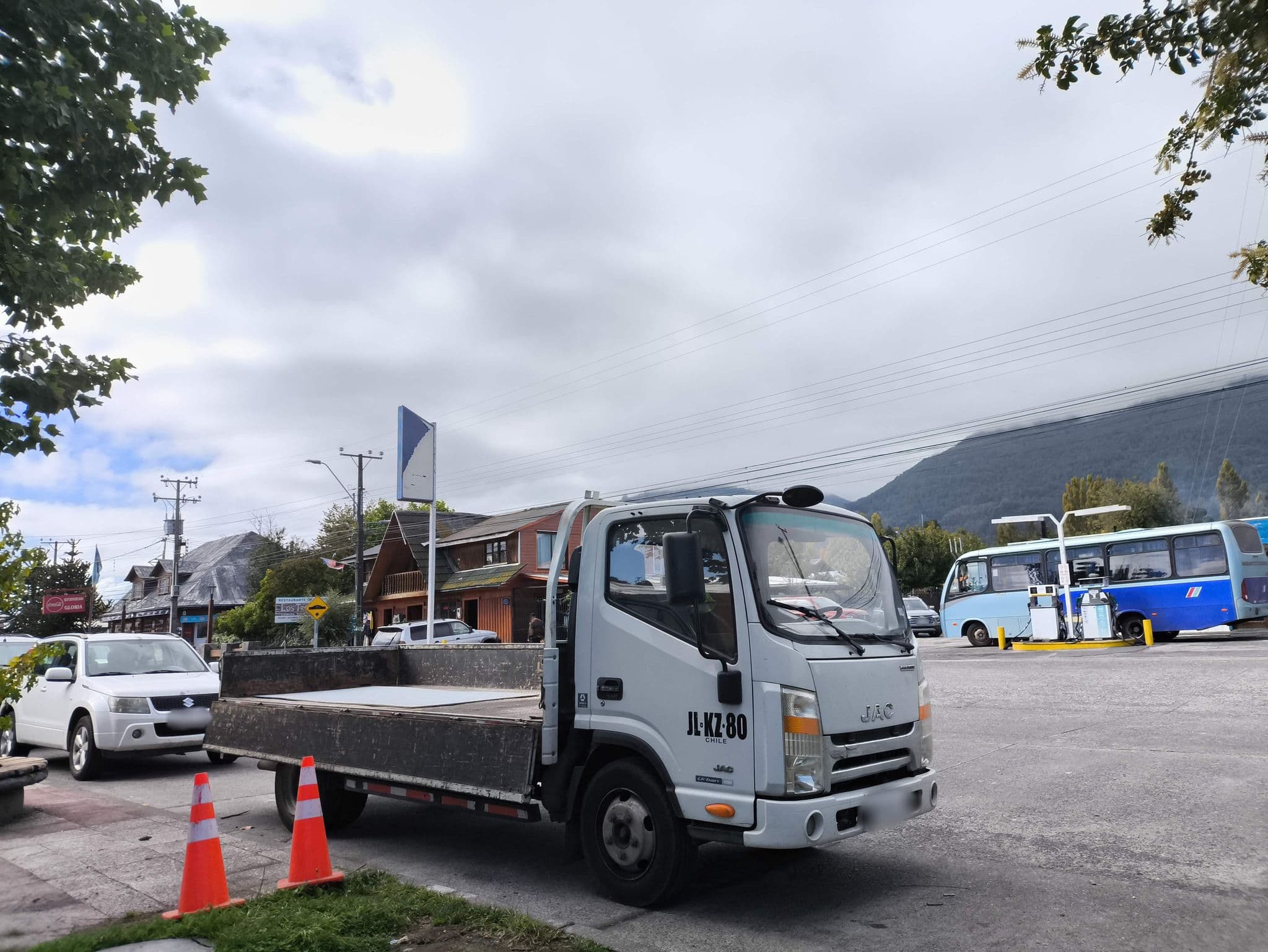 Street view near Los Troncos, Melipeuco — © cotelabarca (CC BY-SA · Mapillary)