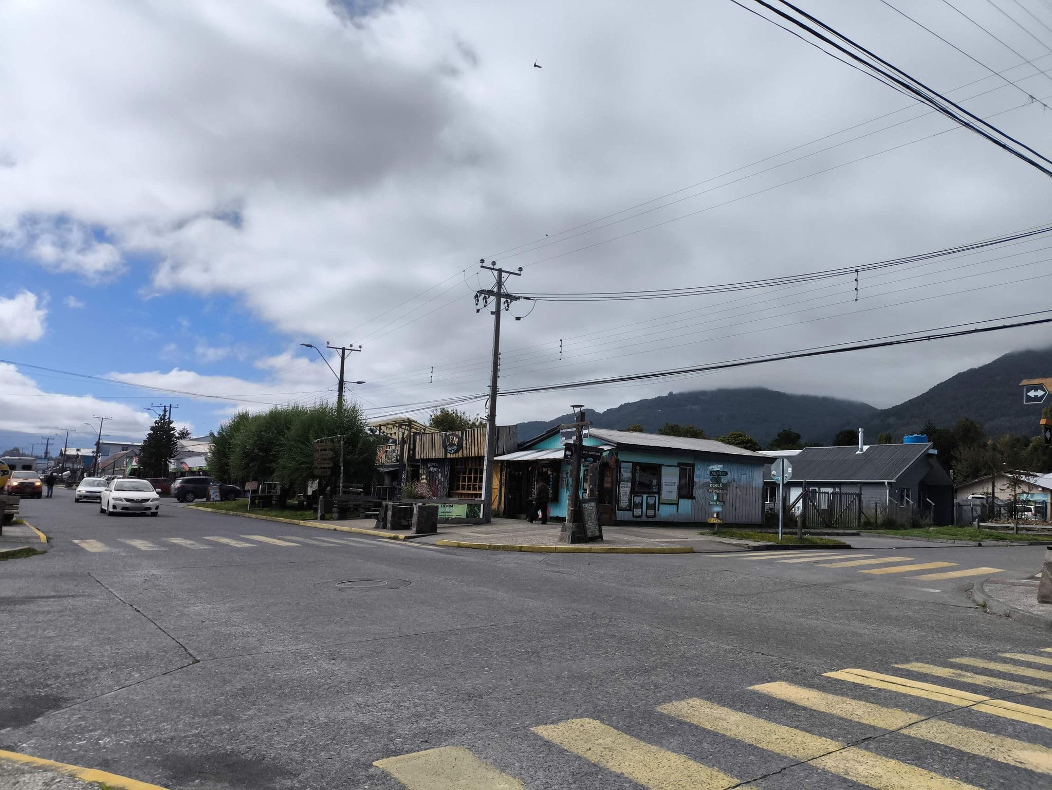 Street view near Hostal Sendero Andes, Melipeuco — © cotelabarca (CC BY-SA · Mapillary)