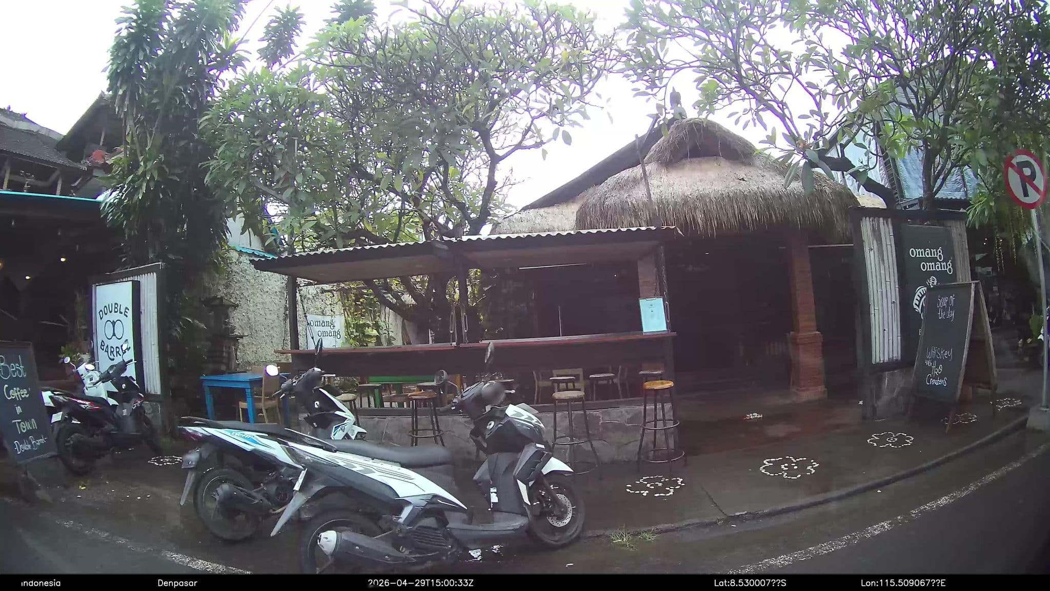 Street view near Pondok Wisata Serangan 2, Banjar Wangsian — © Kaart---RIGHT (CC BY-SA · Mapillary)