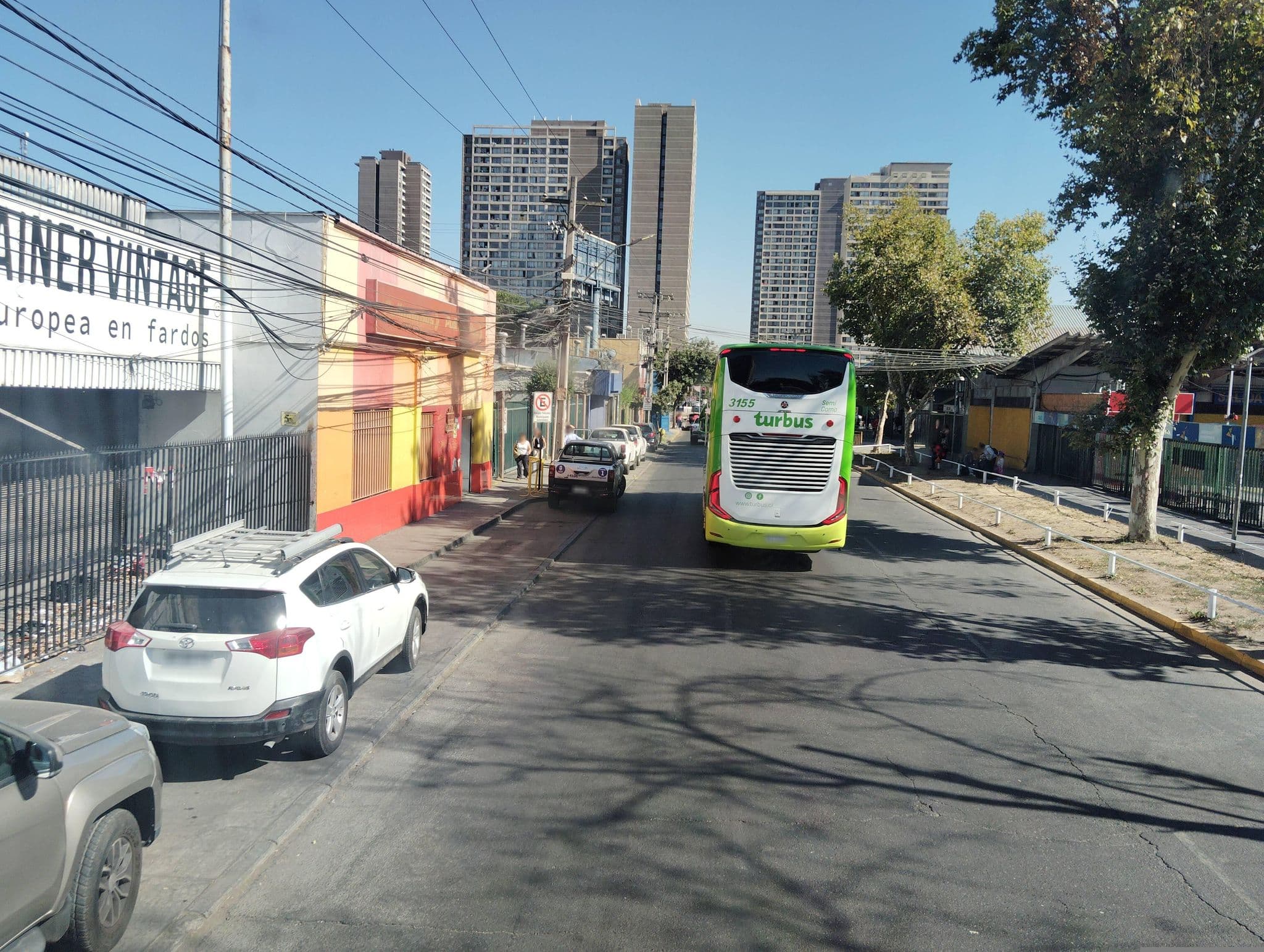 Street view near Hotel Camelia, Lo Prado — © ariellopez (CC BY-SA · Mapillary)