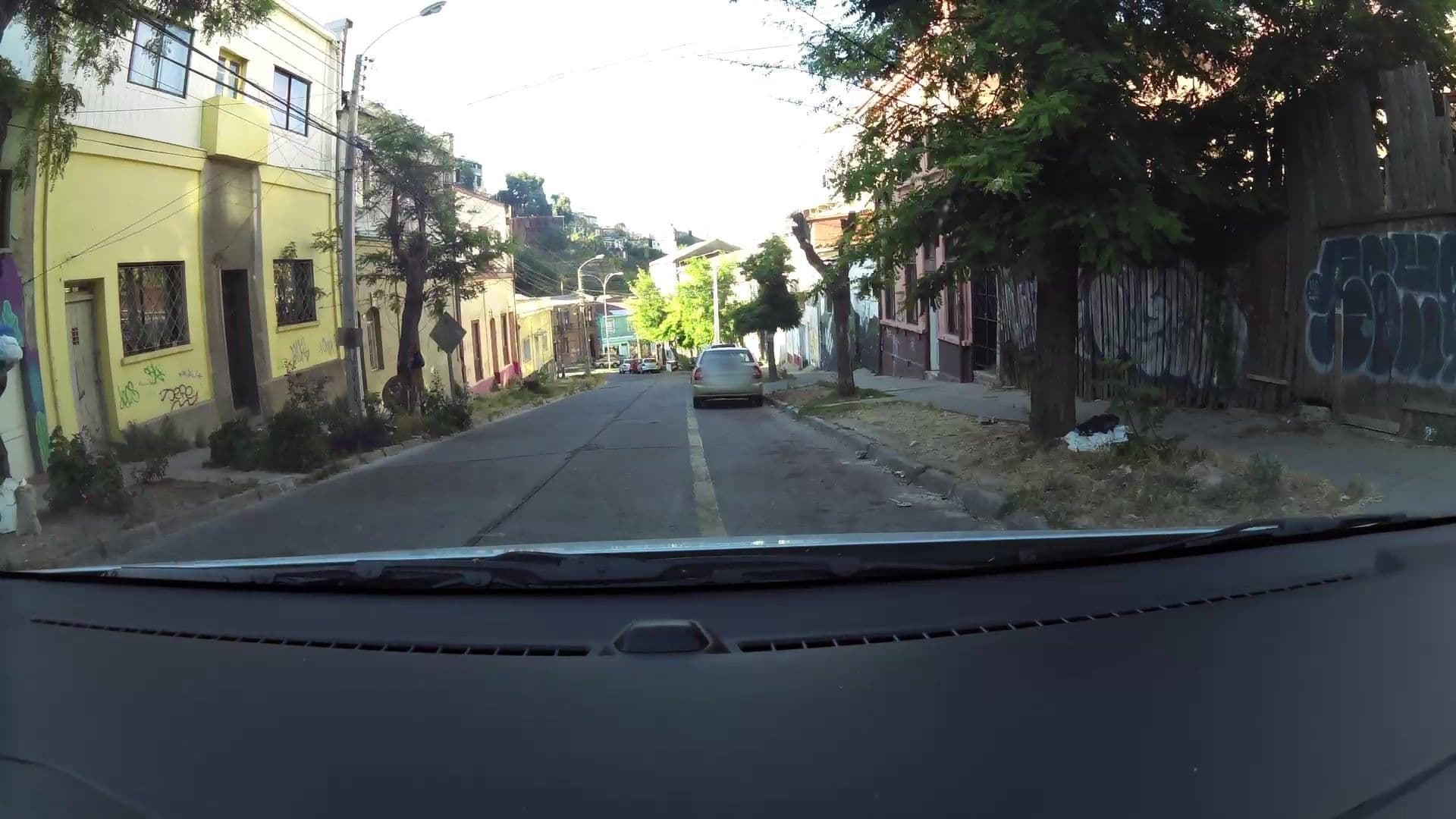 Street view near Hostal Mas a tierra, Valparaíso — © kaartcam (CC BY-SA · Mapillary)