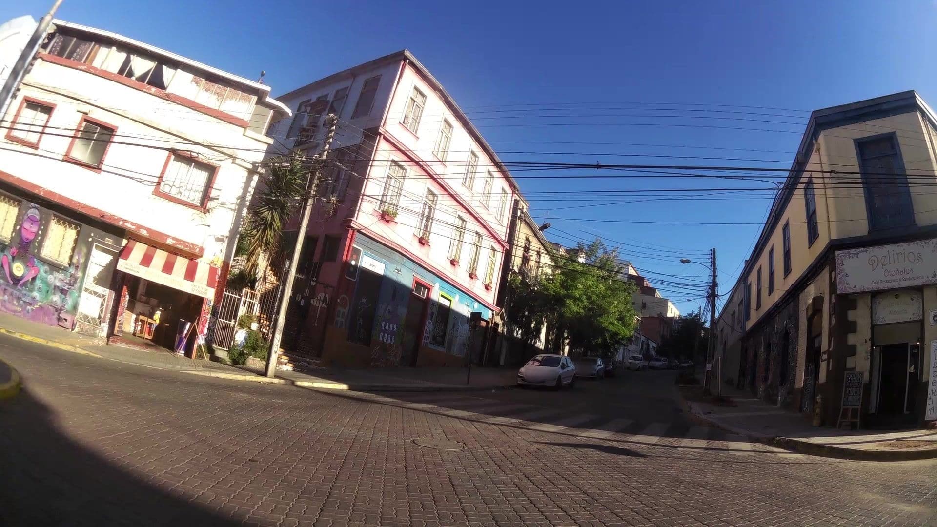 Street view near Hostal Licanantay, Valparaíso — © kaartcam (CC BY-SA · Mapillary)