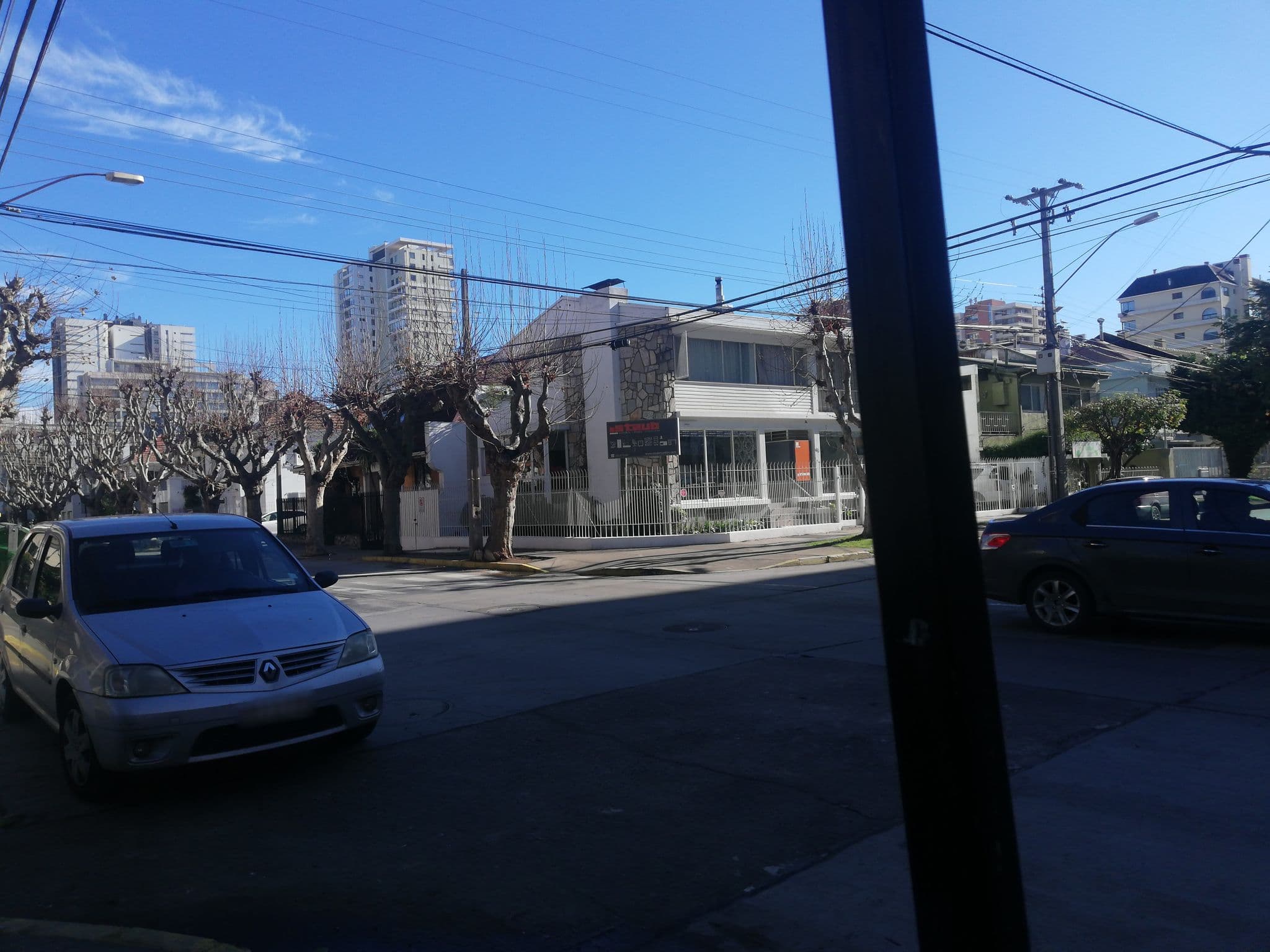 Street view near Chez Maria Goretti, Viña del Mar — © lorealicera (CC BY-SA · Mapillary)