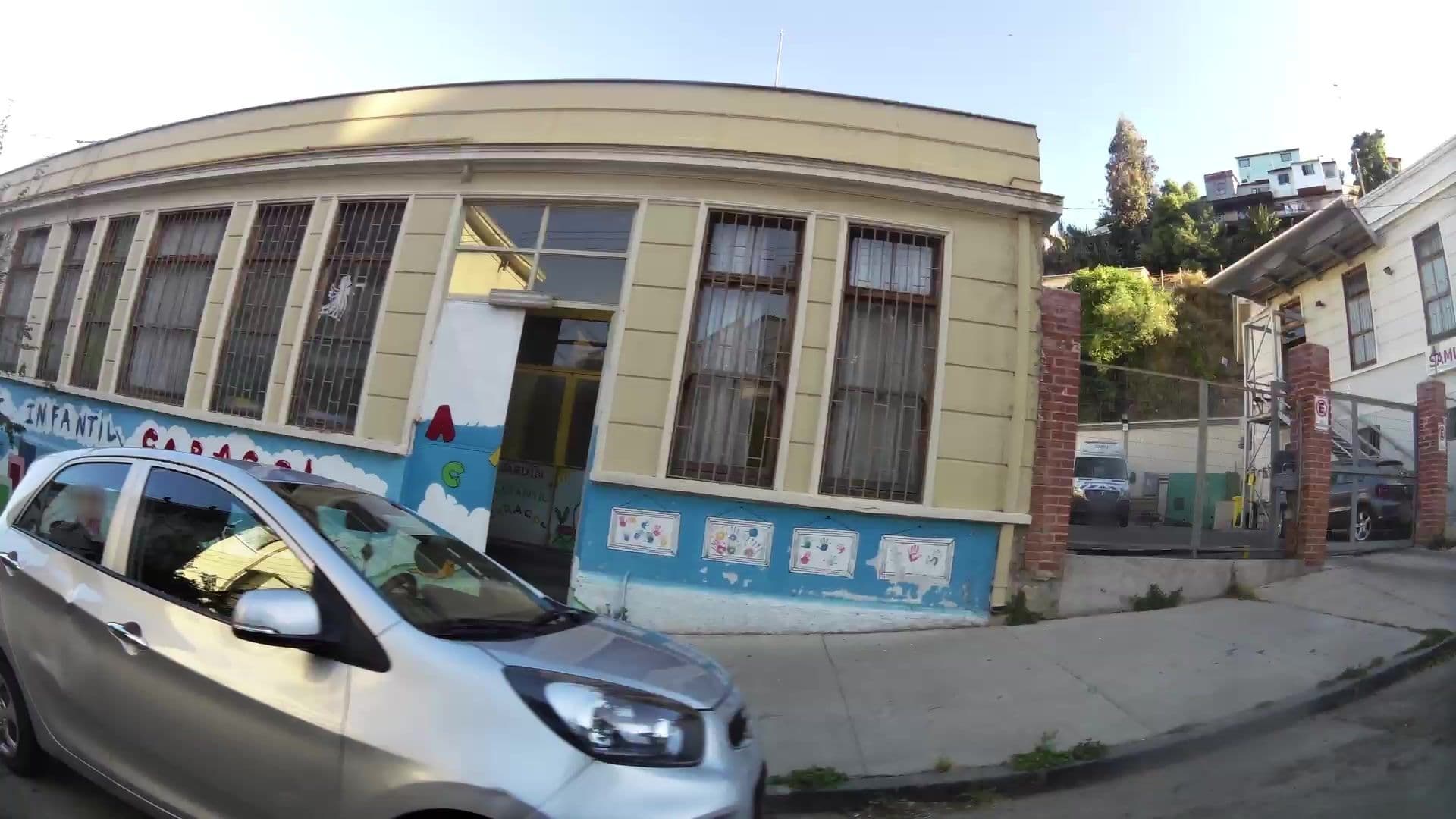 Street view near Decares Bed&Breakfast, Valparaíso — © kaartcam (CC BY-SA · Mapillary)