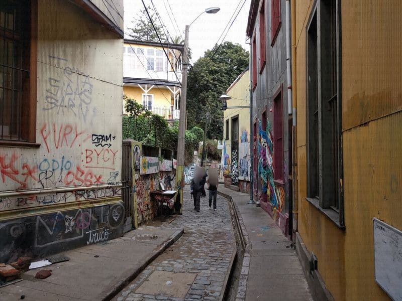 Street view near Bed & Breakfast Casa Fischer, Valparaíso — © janvanbekkum (CC BY-SA · Mapillary)