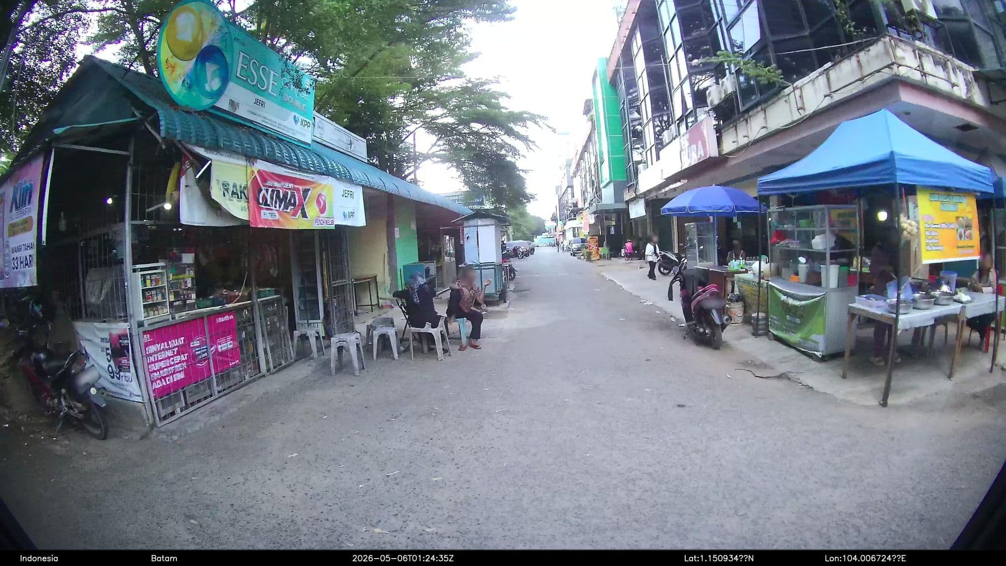 Street view near Hotel Singapore (*), Batam