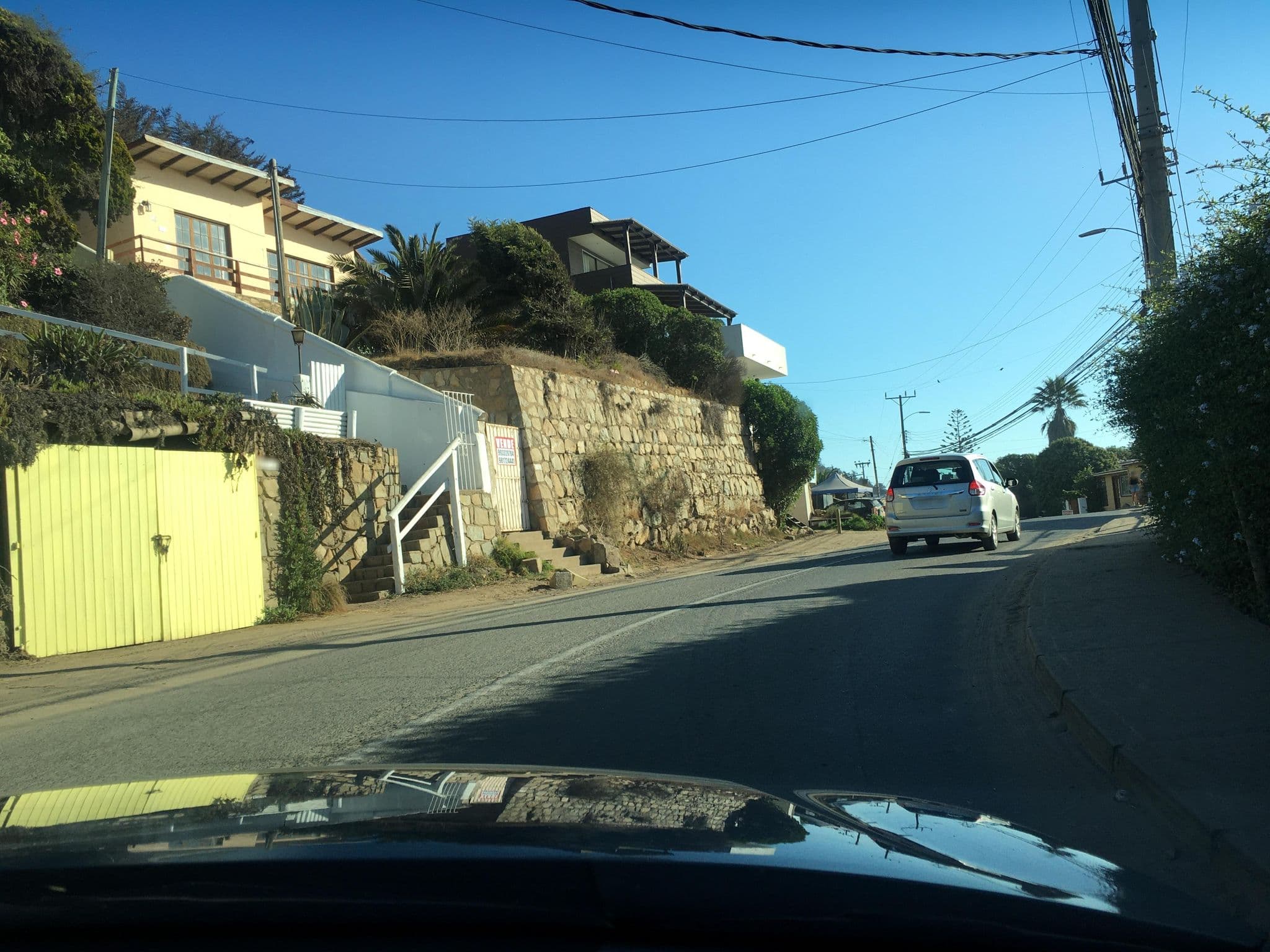 Street view near Hotel Las Rocas, Puchuncaví — © ariellopez (CC BY-SA · Mapillary)