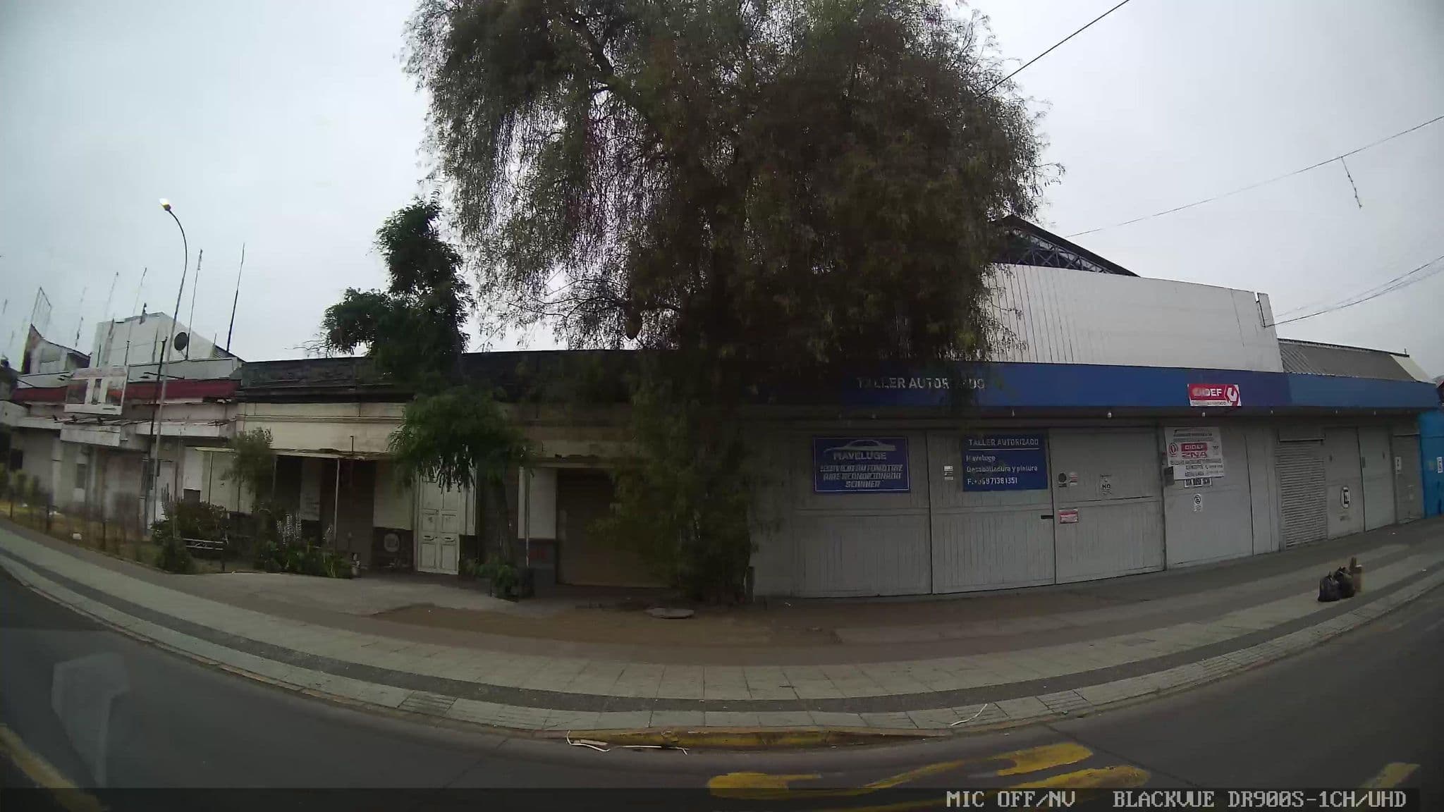 Street view near Hotel Alonso De Ercilla, Santiago — © kaart_3 (CC BY-SA · Mapillary)
