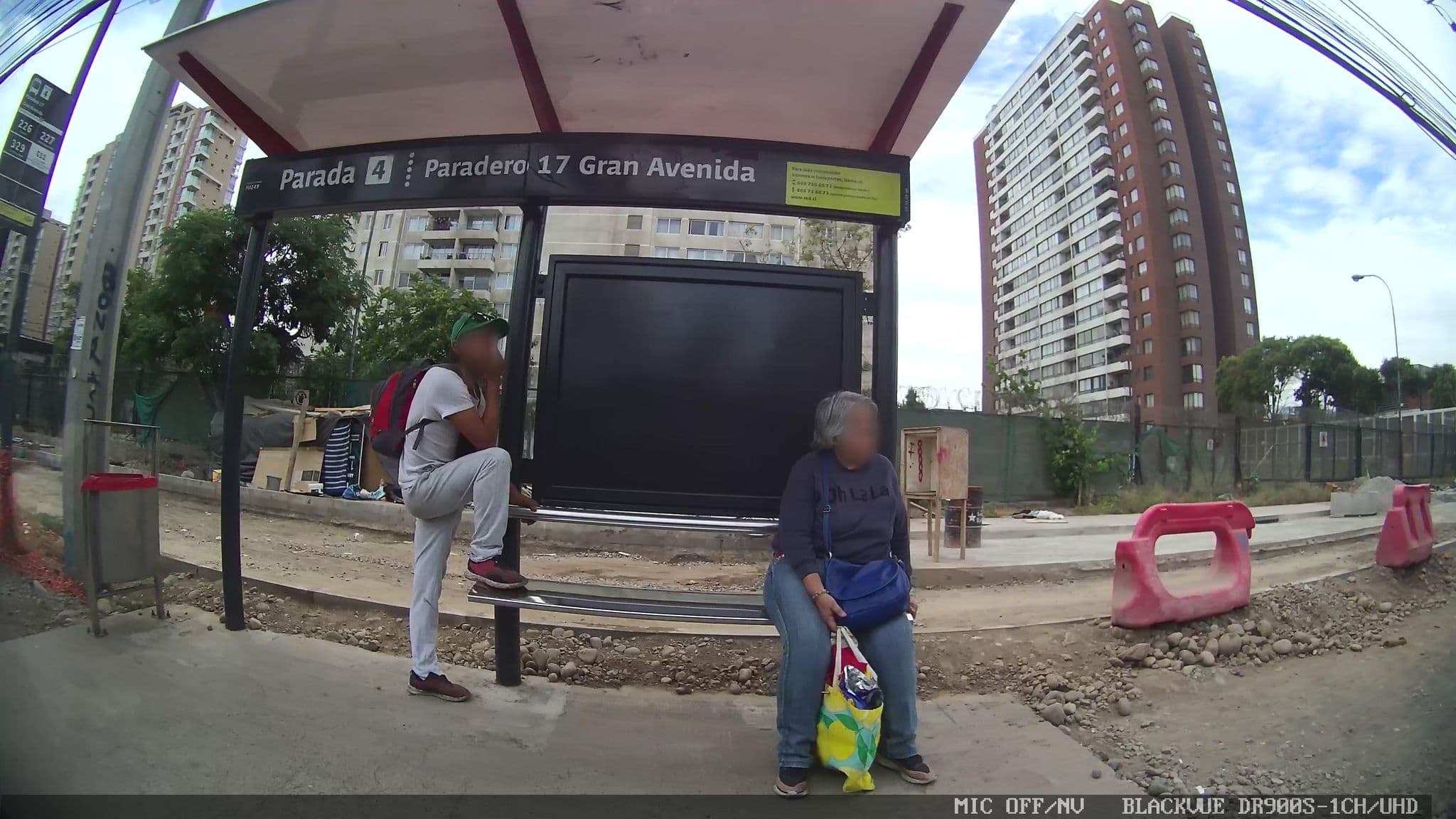 Street view near Motel Los Pilares Del Amor, Santiago — © kaart_1 (CC BY-SA · Mapillary)