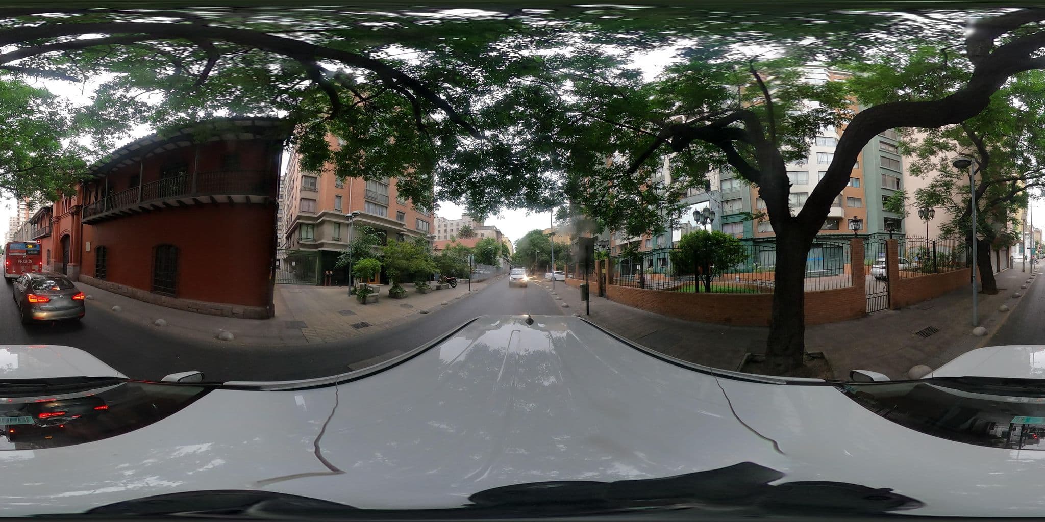 Street view near Inversiones Rent Apart Parque Forestalltda, Santiago — © kaart_360 (CC BY-SA · Mapillary)