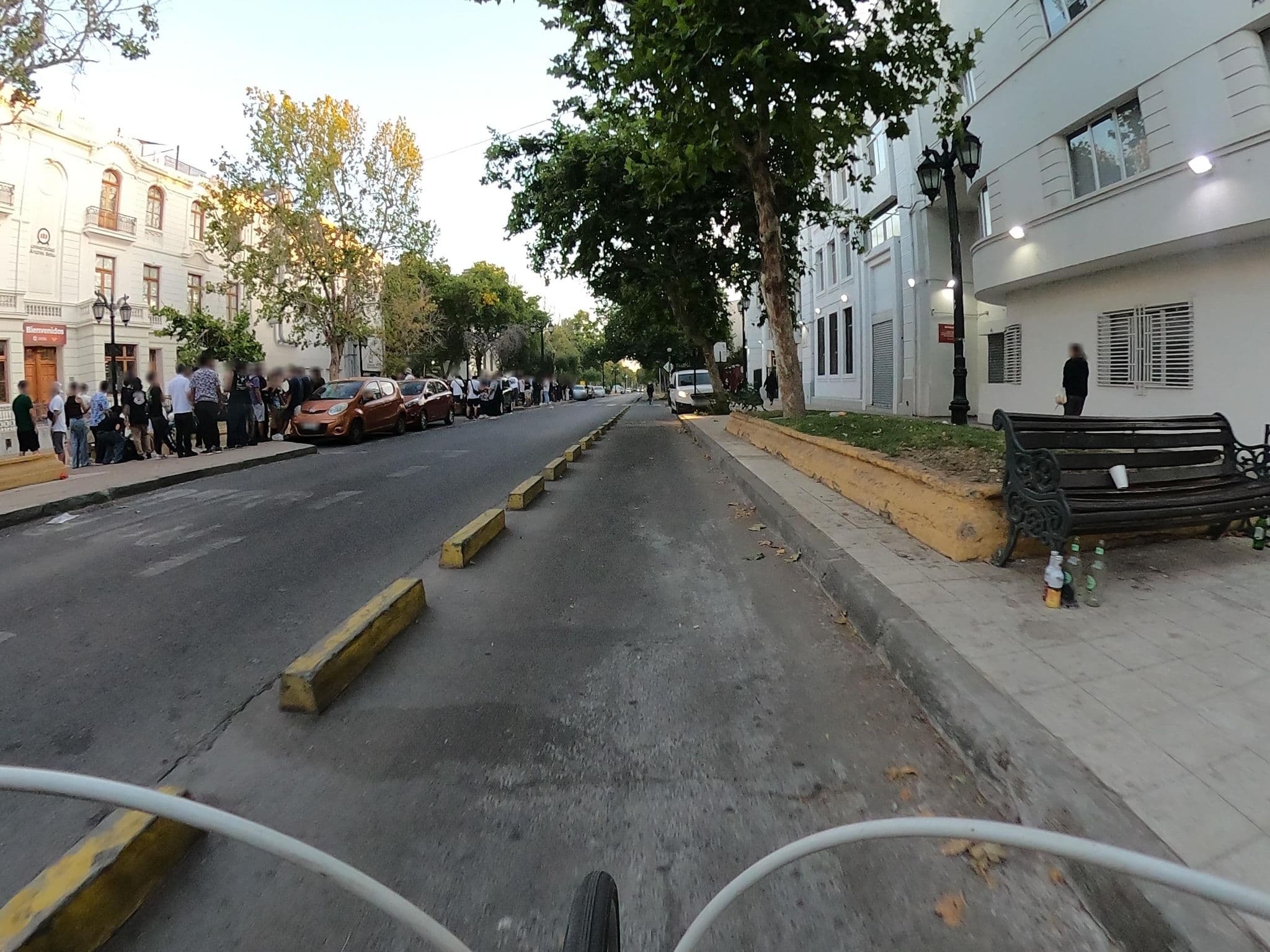 Street view near Hostal Residencial Alemana, Santiago — © revistapedalea (CC BY-SA · Mapillary)
