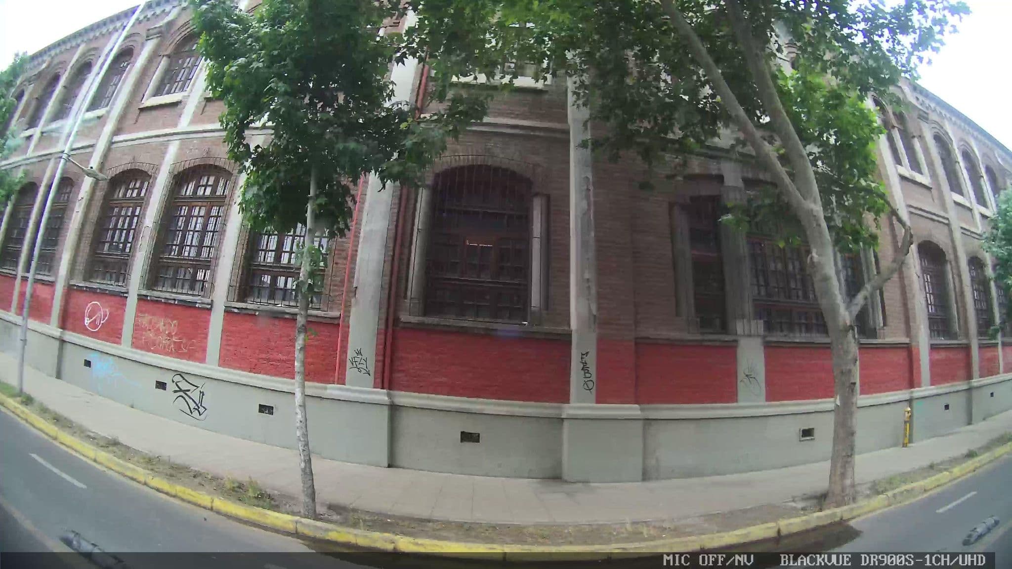 Street view near Hostel So Be, Santiago — © kaart_4 (CC BY-SA · Mapillary)