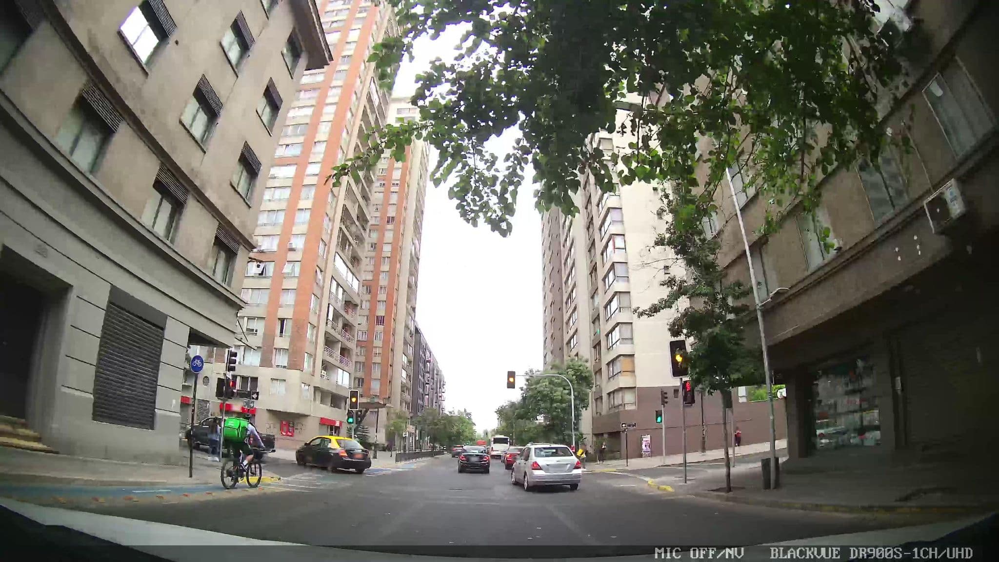 Street view near Cochrane Departamentos Amoblados, Santiago — © kaart_1 (CC BY-SA · Mapillary)