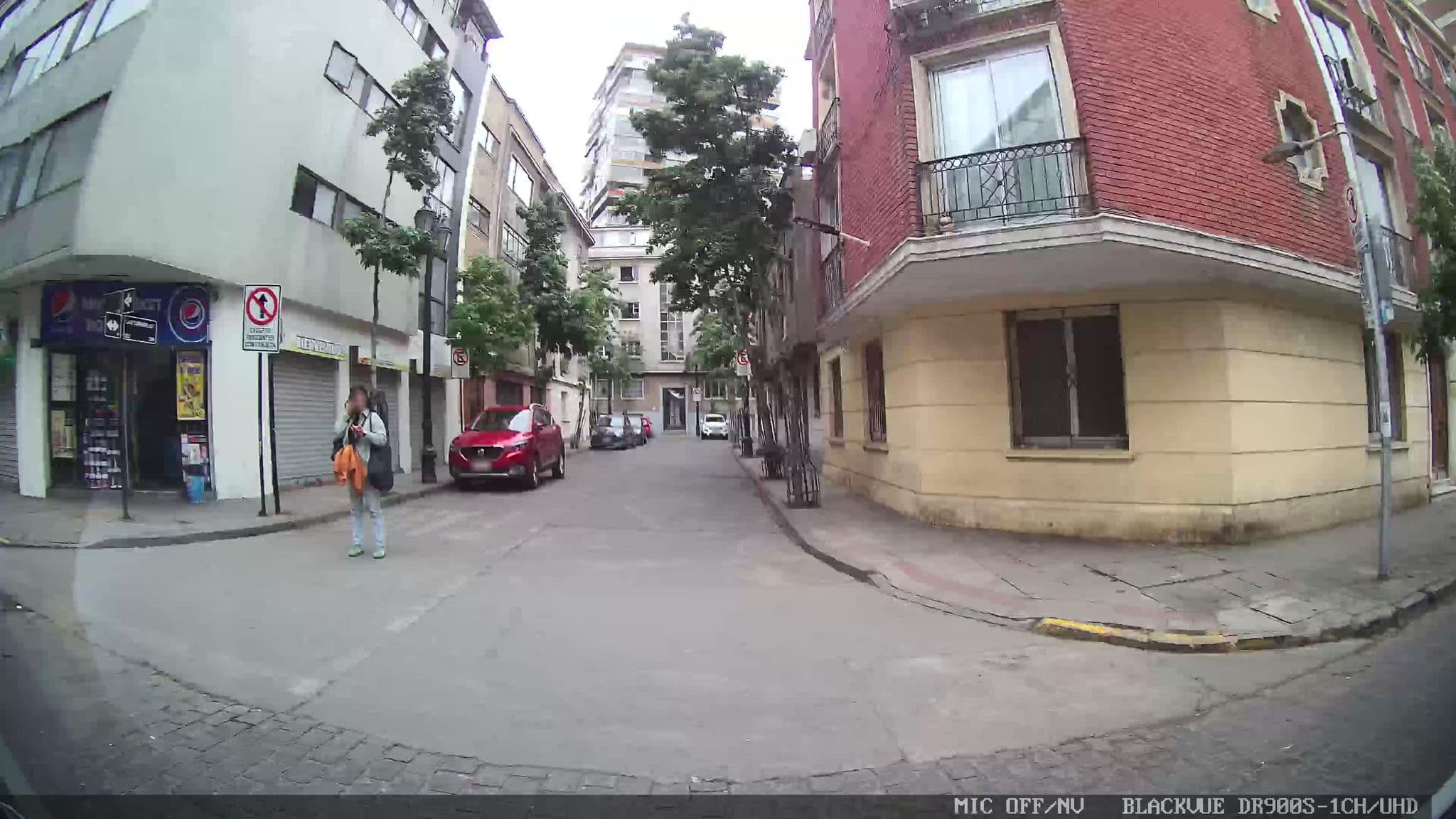 Street view near Gran Capital Apartments Chile, Santiago — © kaart_3 (CC BY-SA · Mapillary)