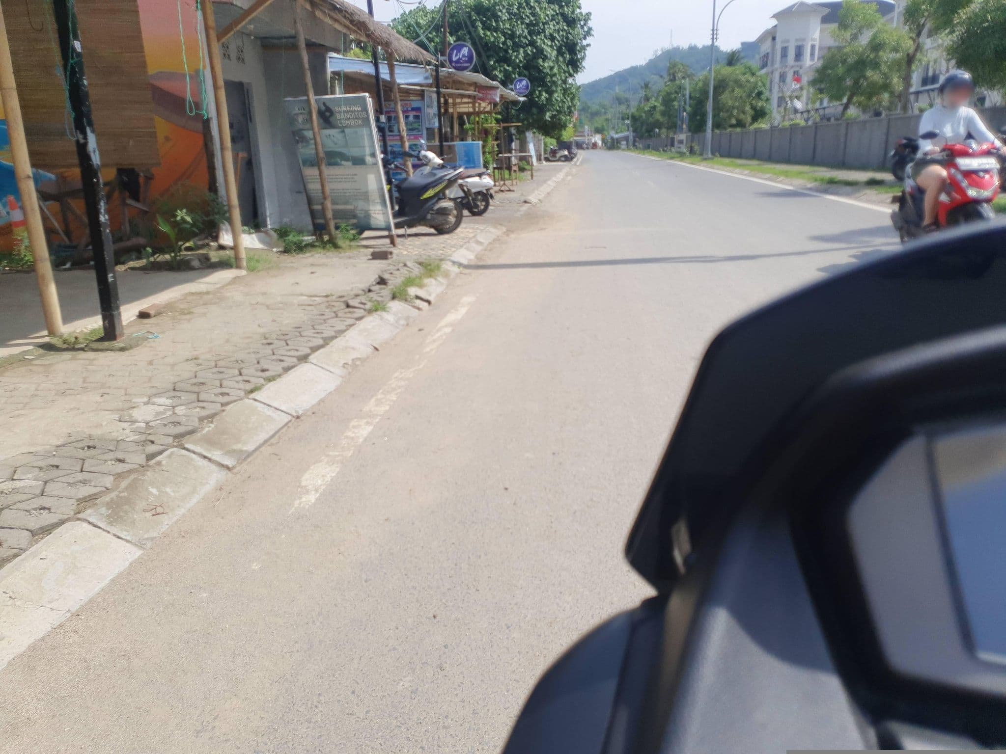 Street view near Ketapang homestay, Praya