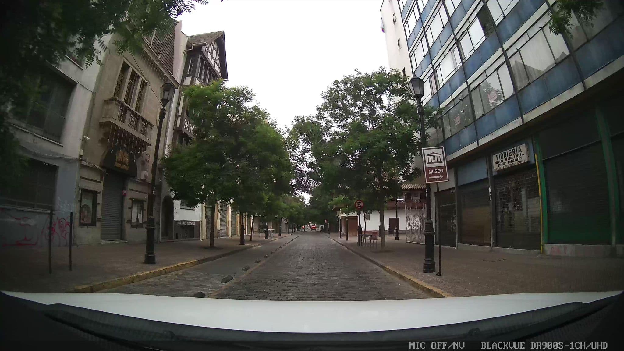 Street view near Dreamslab Hostel, Santiago — © kaart_1 (CC BY-SA · Mapillary)