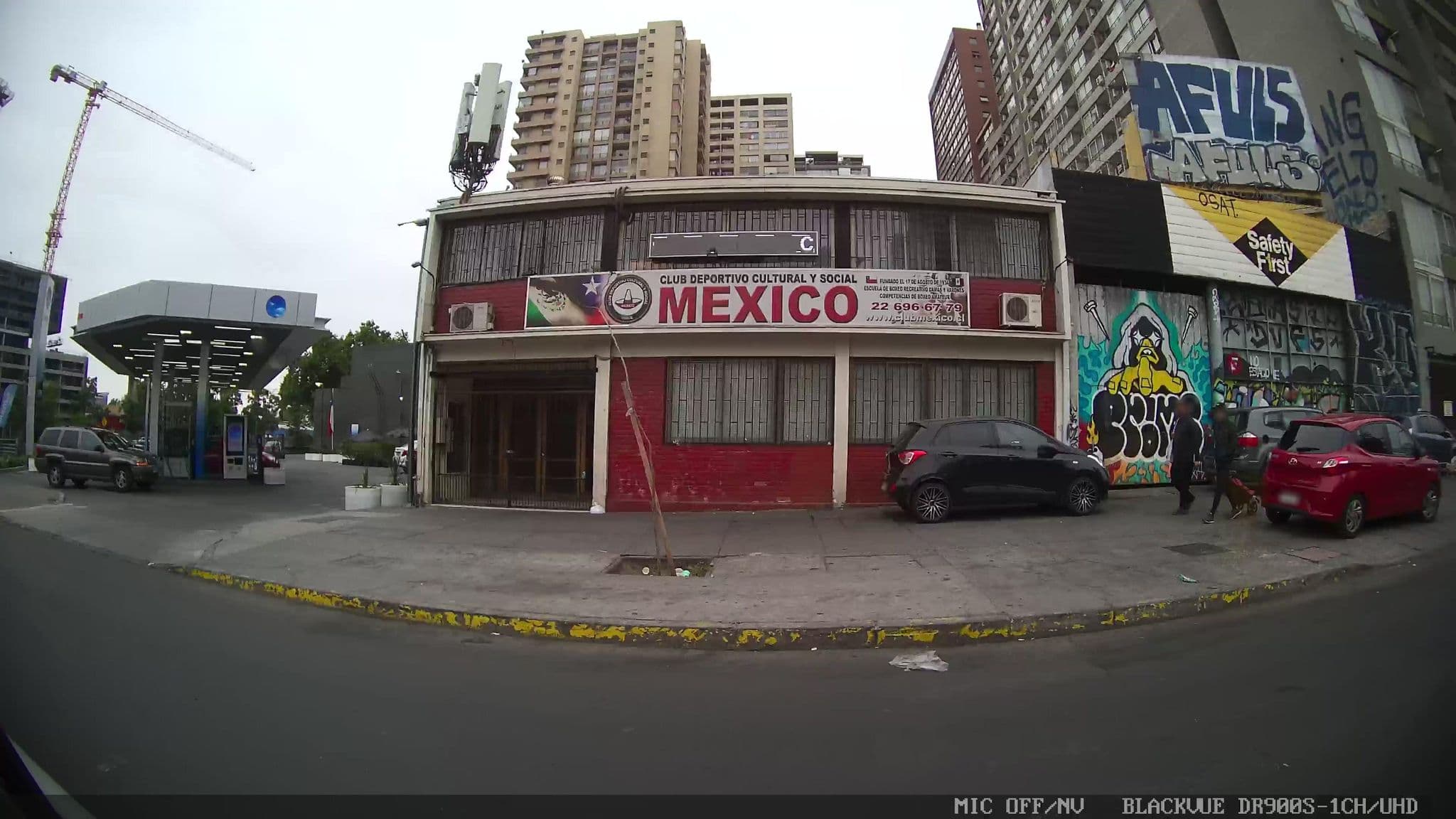 Street view near Brand New in Downtown, Santiago — © kaart_3 (CC BY-SA · Mapillary)