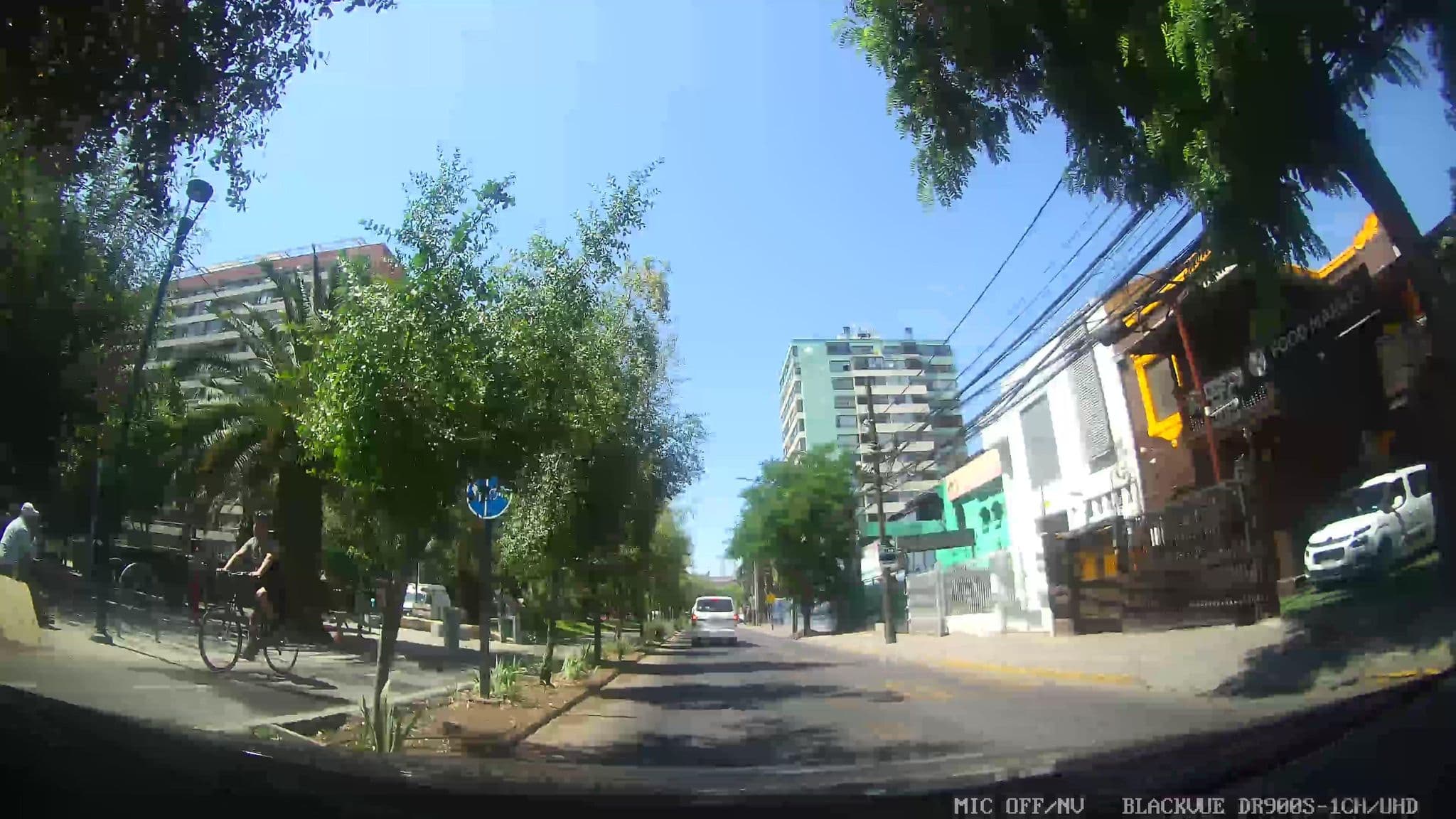 Street view near Hostal Trendelsur H-Santiago, Santiago — © kaart_4 (CC BY-SA · Mapillary)