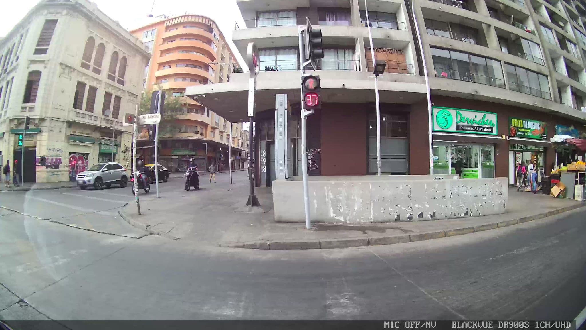 Street view near Enjoy Chile Apartments, Santiago — © kaart_3 (CC BY-SA · Mapillary)