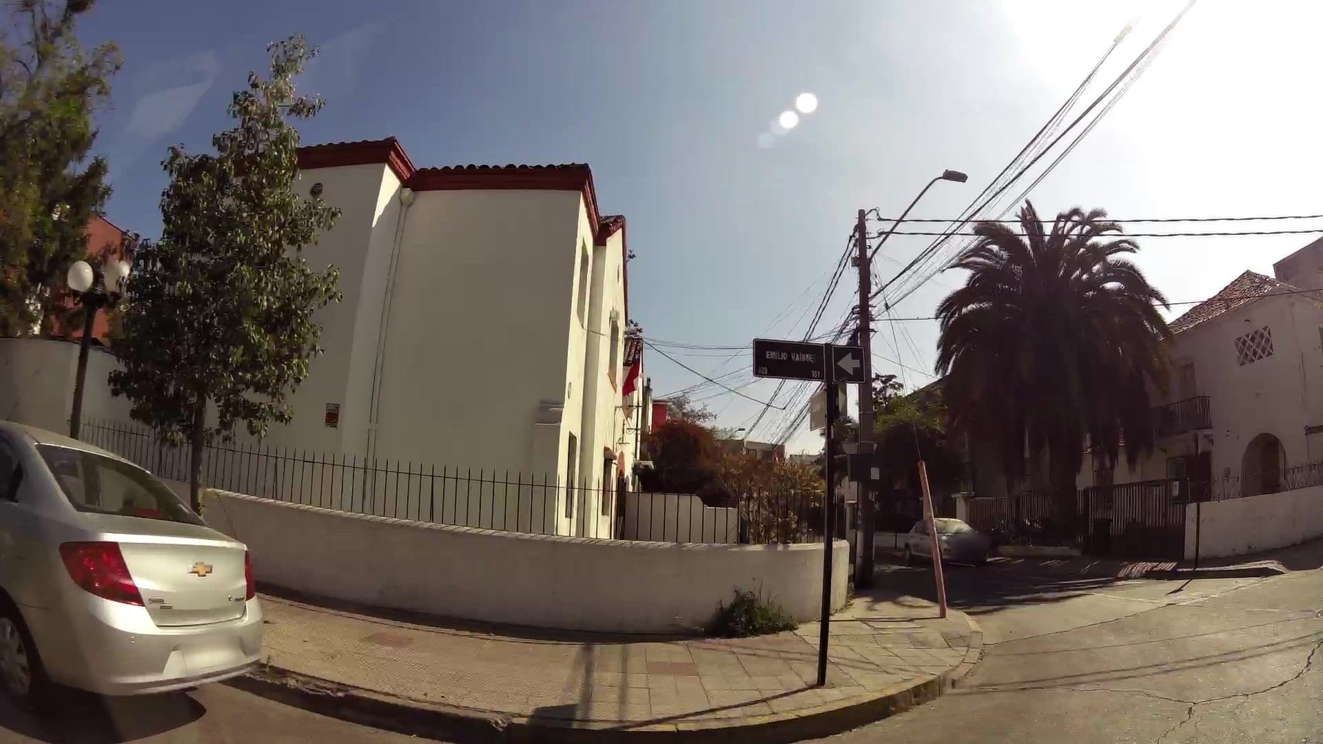 Street view near Hostal Chile Pepper, Santiago — © kaartcam (CC BY-SA · Mapillary)