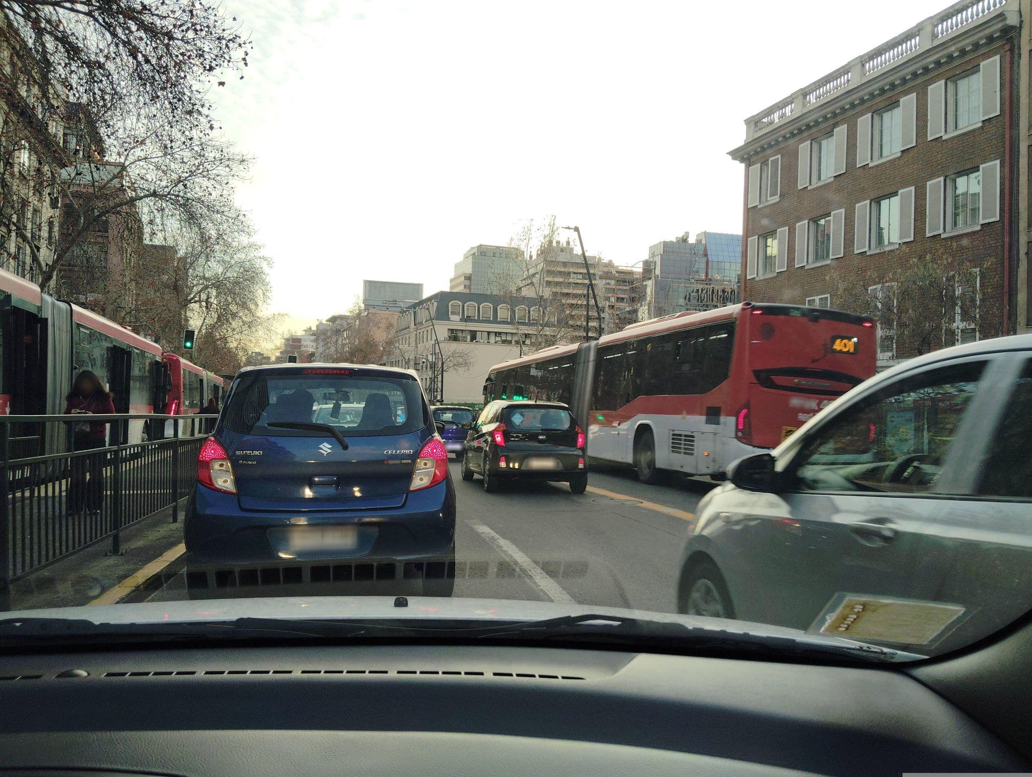 Street view near Apartment Suecia Mall Costanera, Ñuñoa — © ariellopez (CC BY-SA · Mapillary)