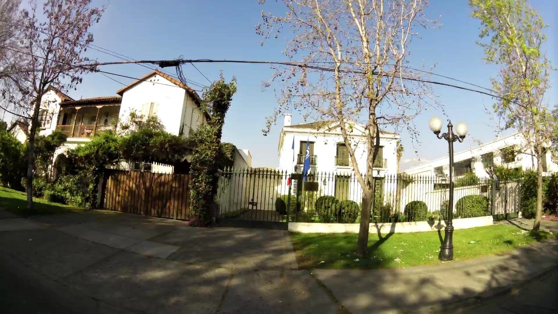 Street view near Calle Llena De Cops, Ñuñoa — © kaartcam (CC BY-SA · Mapillary)