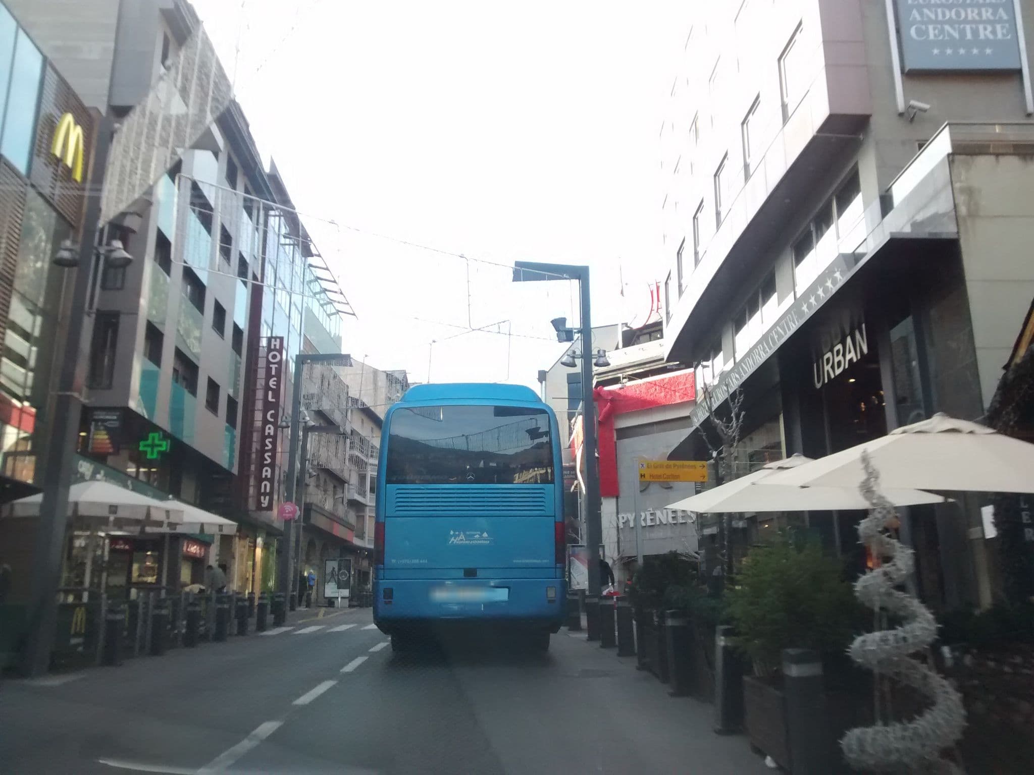 Street view near Hotel de l'Isard, Andorra la Vella — © egofer (CC BY-SA · Mapillary)