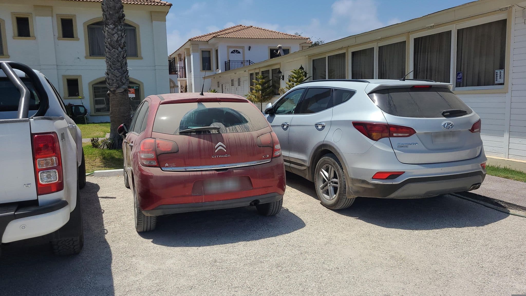 Street view near Serena Dreams Hotel, La Serena — © transporte (CC BY-SA · Mapillary)